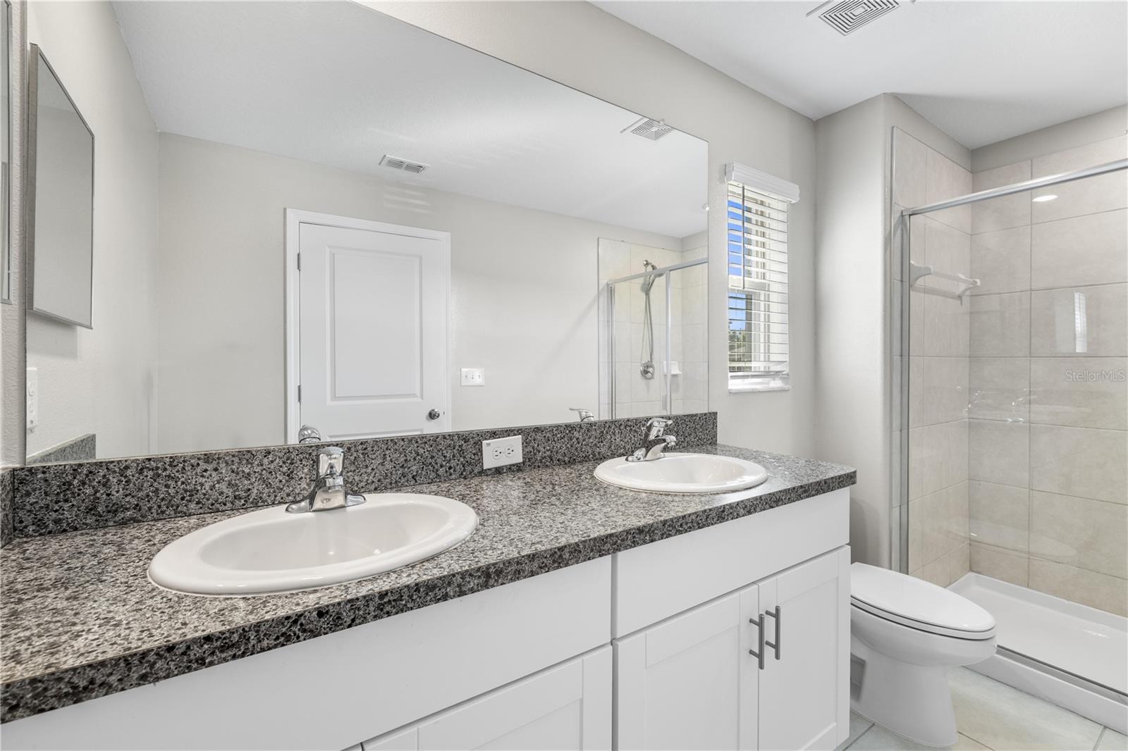 23281 Willow Glen Way Property Photo 32