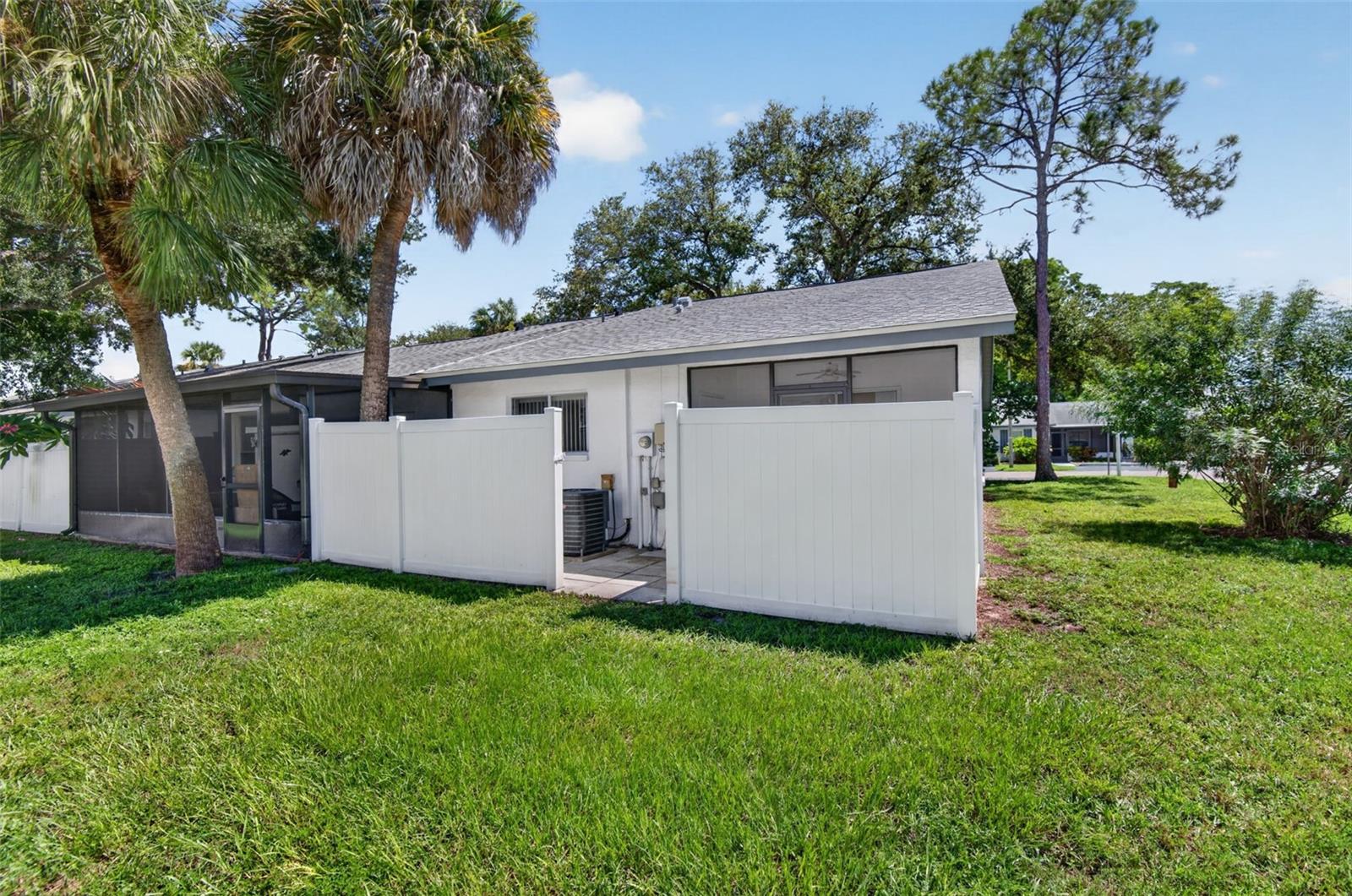 7347 Parkside Villas Dr Property Photo 36