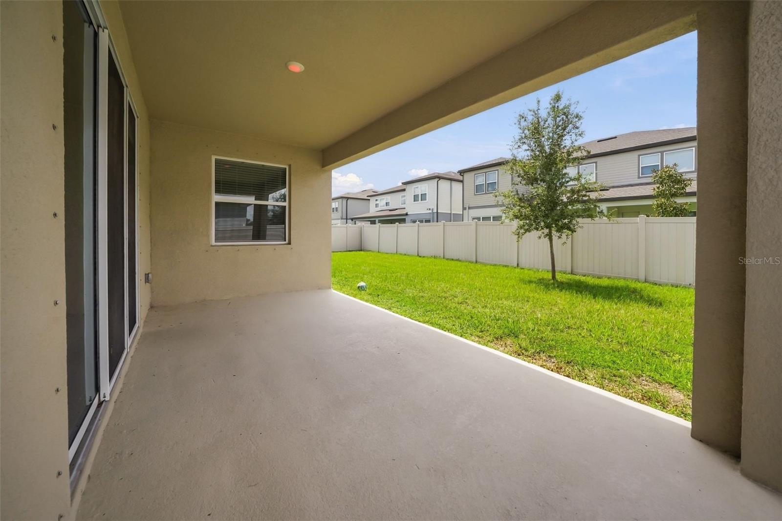 12401 Shining Willow St Property Photo 15