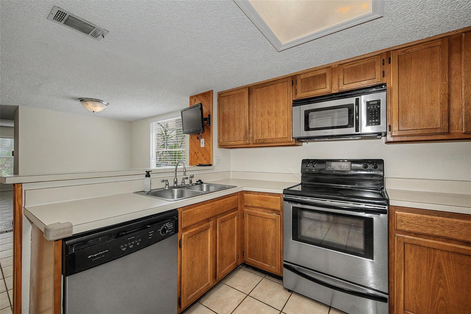 6761 121st Ave #a Property Photo 4