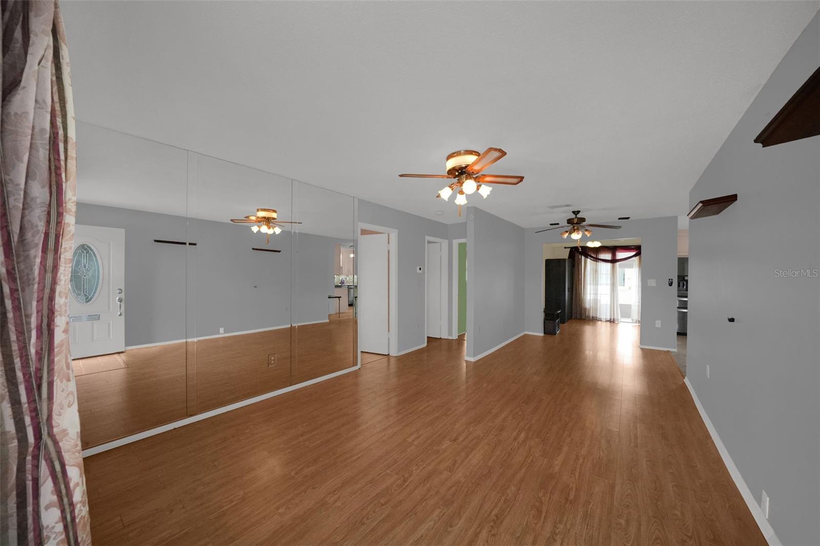 4999 Springwood Ct Property Photo 3