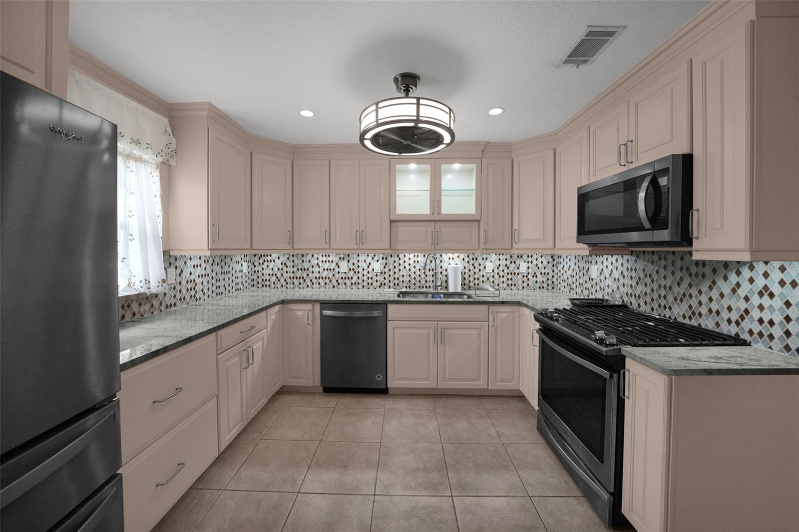 4999 Springwood Ct Property Photo 18