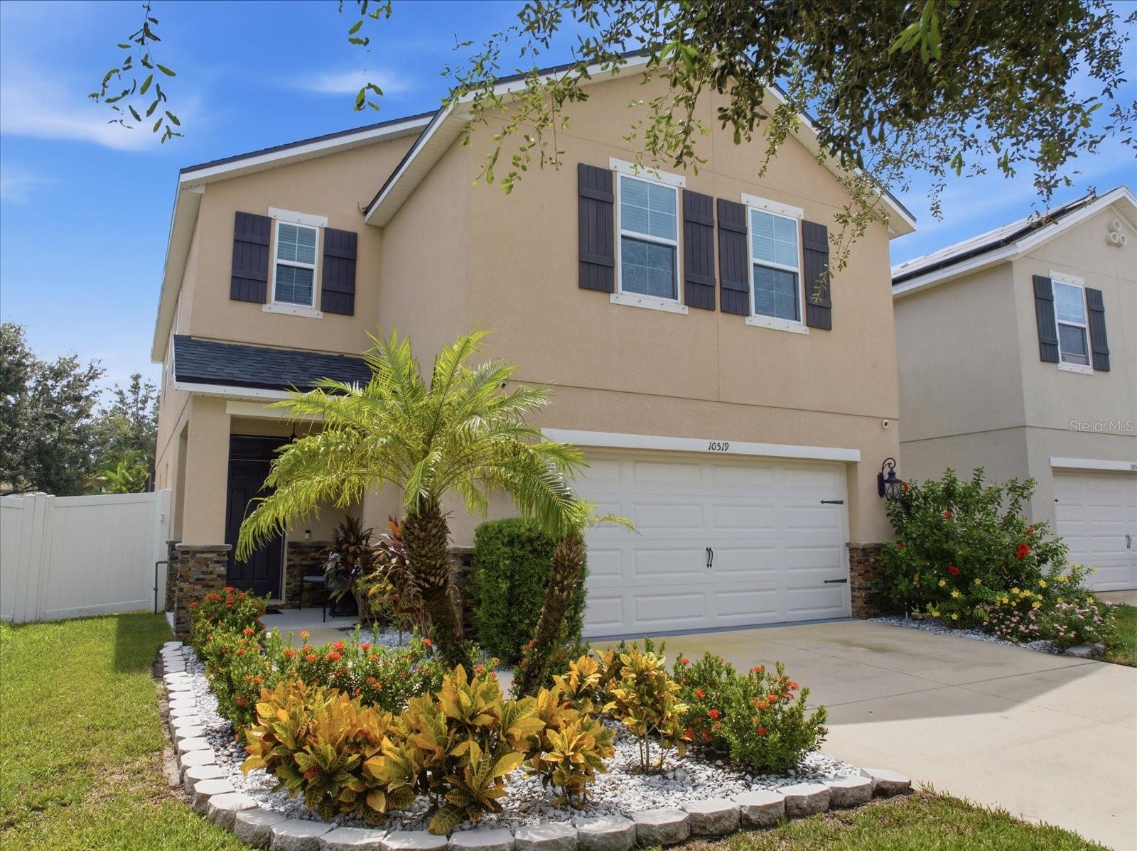 10519 WHISPERING HAMMOCK DR Property Photo 1
