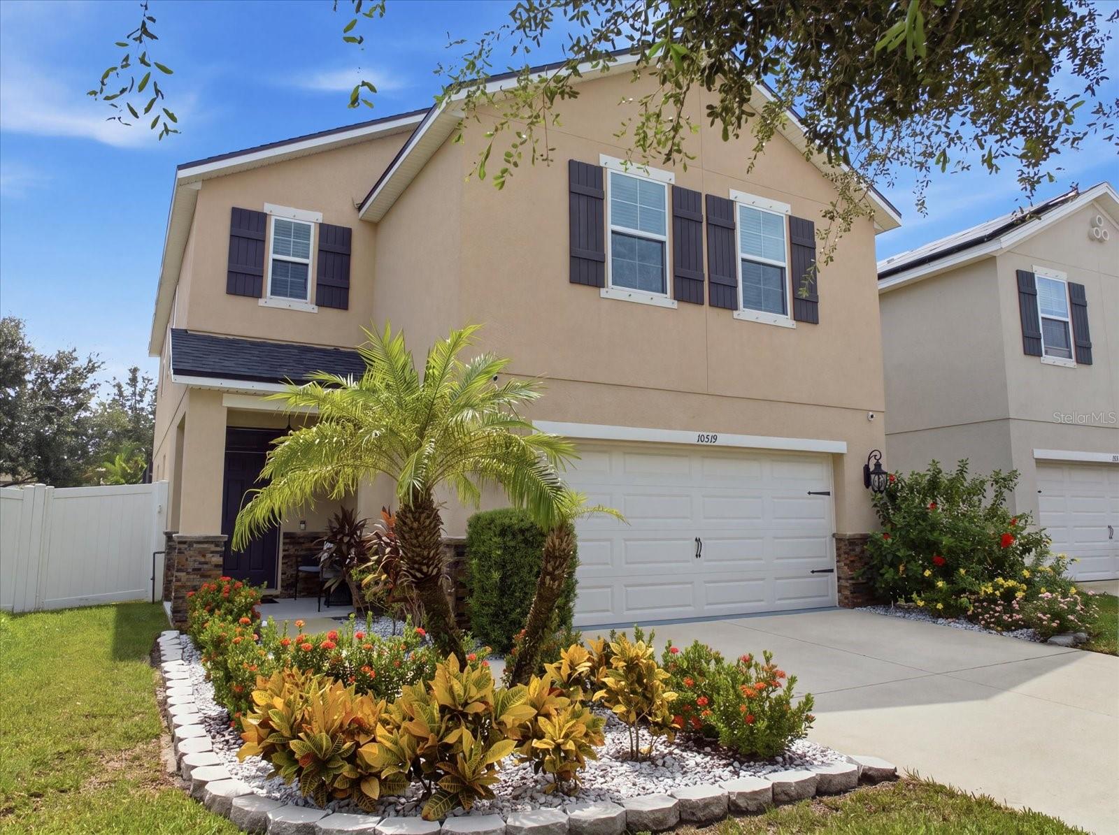 10519 WHISPERING HAMMOCK DR Property Photo 1