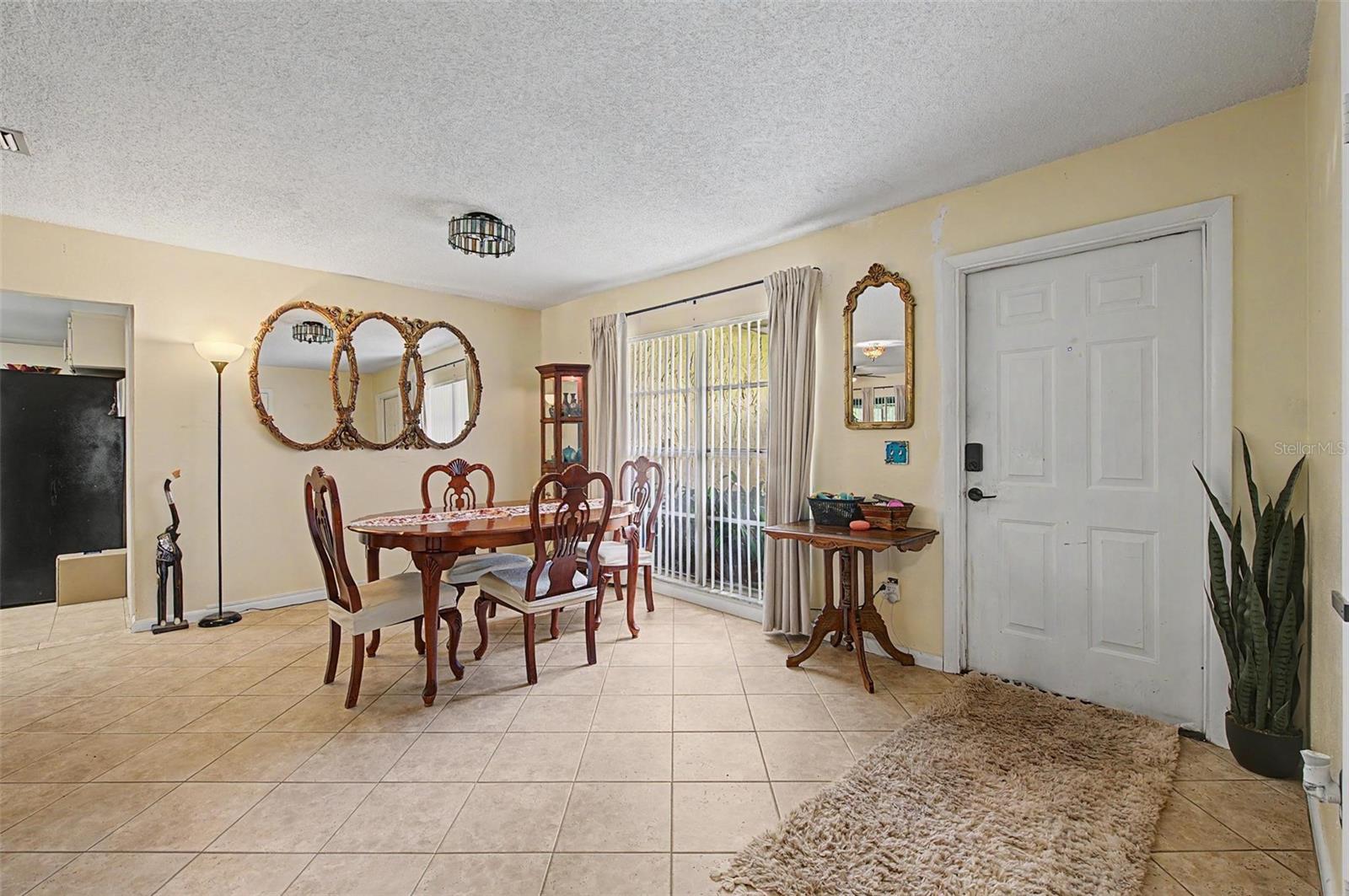 134 Euclid Ave Property Photo 3