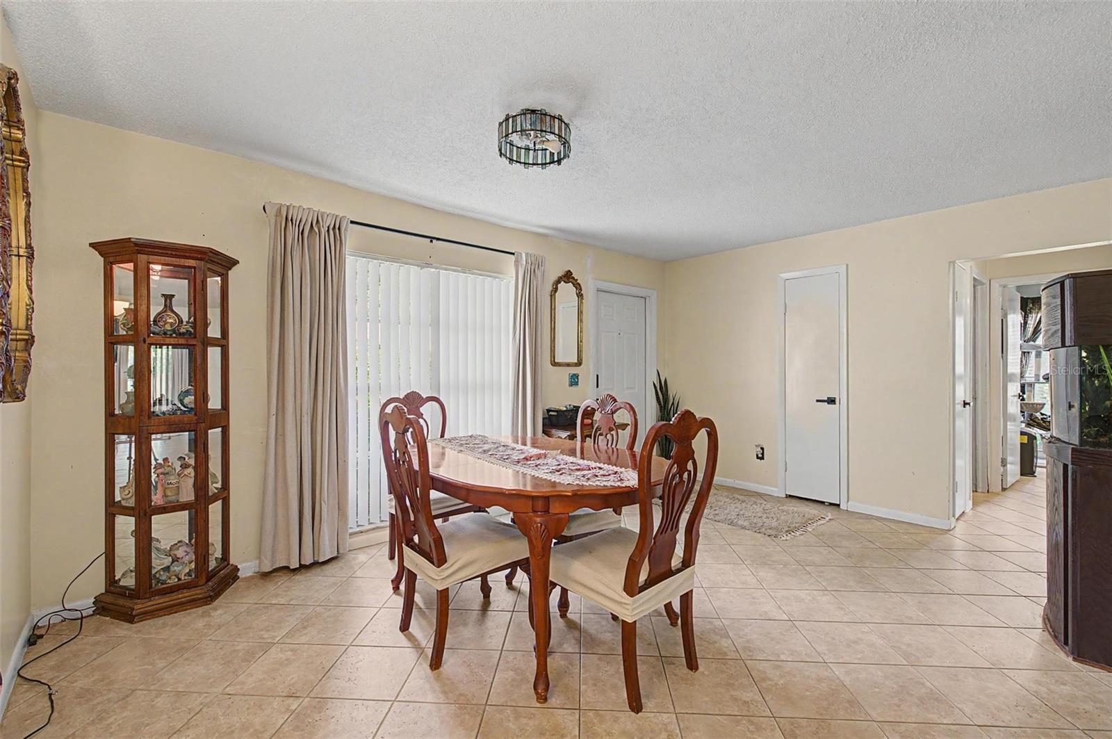 134 Euclid Ave Property Photo 4