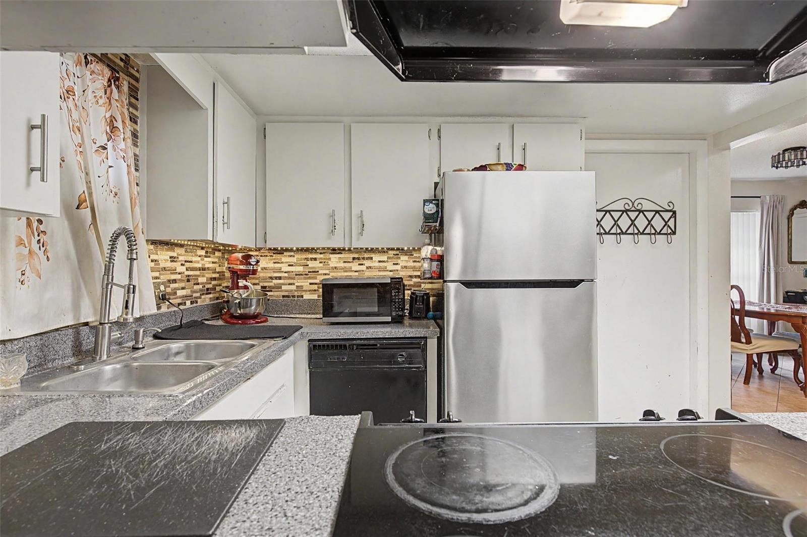 134 Euclid Ave Property Photo 6