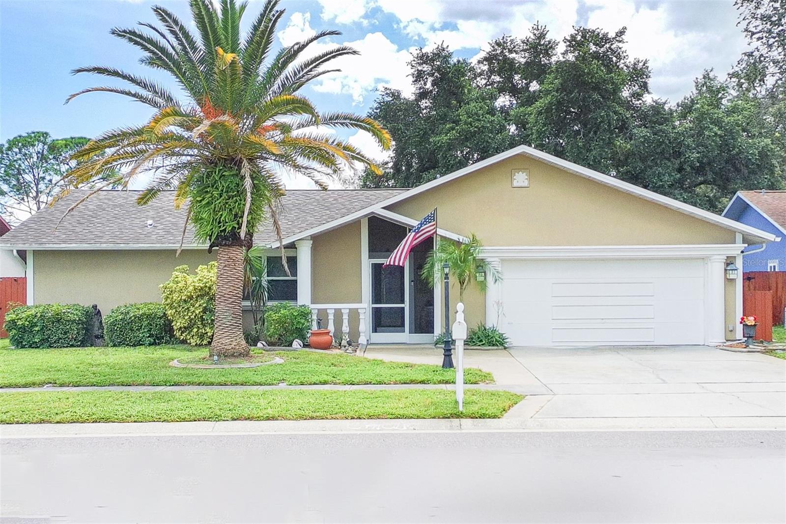 1418 Stonehenge Way Property Photo 4