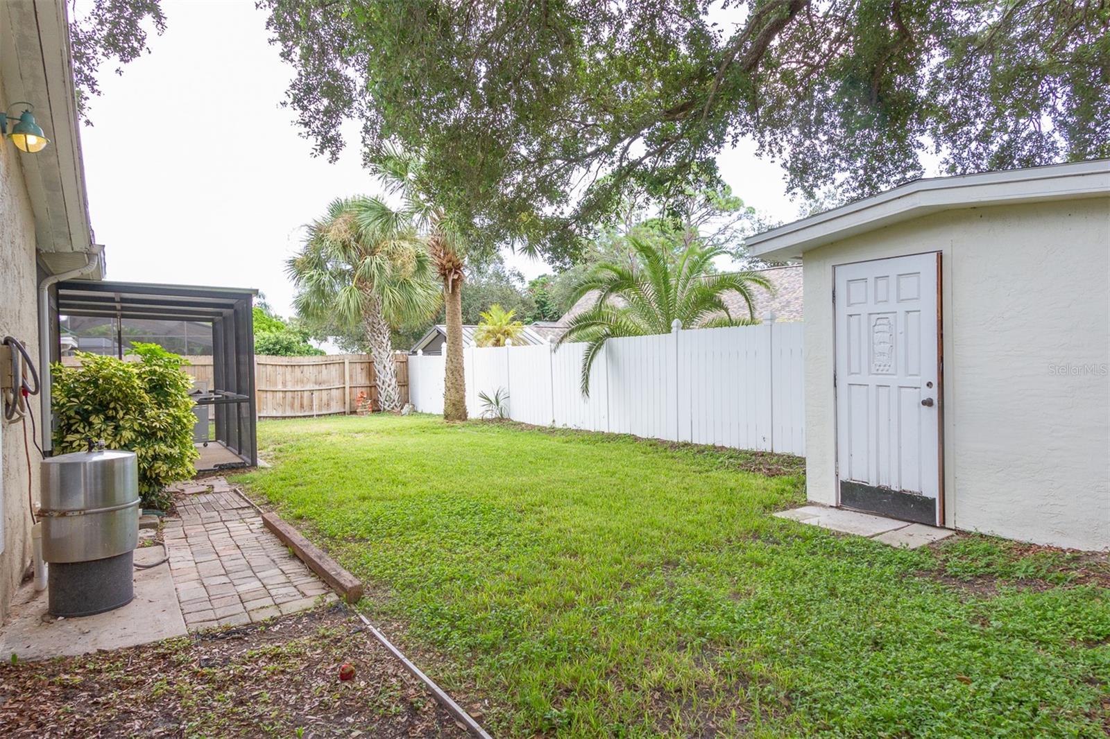 1418 Stonehenge Way Property Photo 7