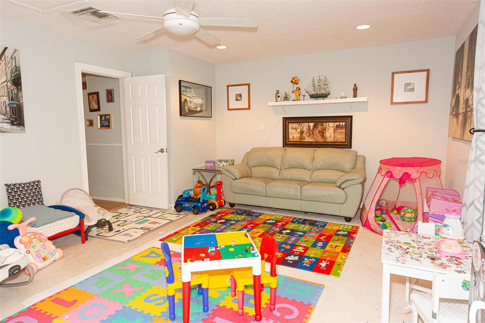 1418 Stonehenge Way Property Photo 25