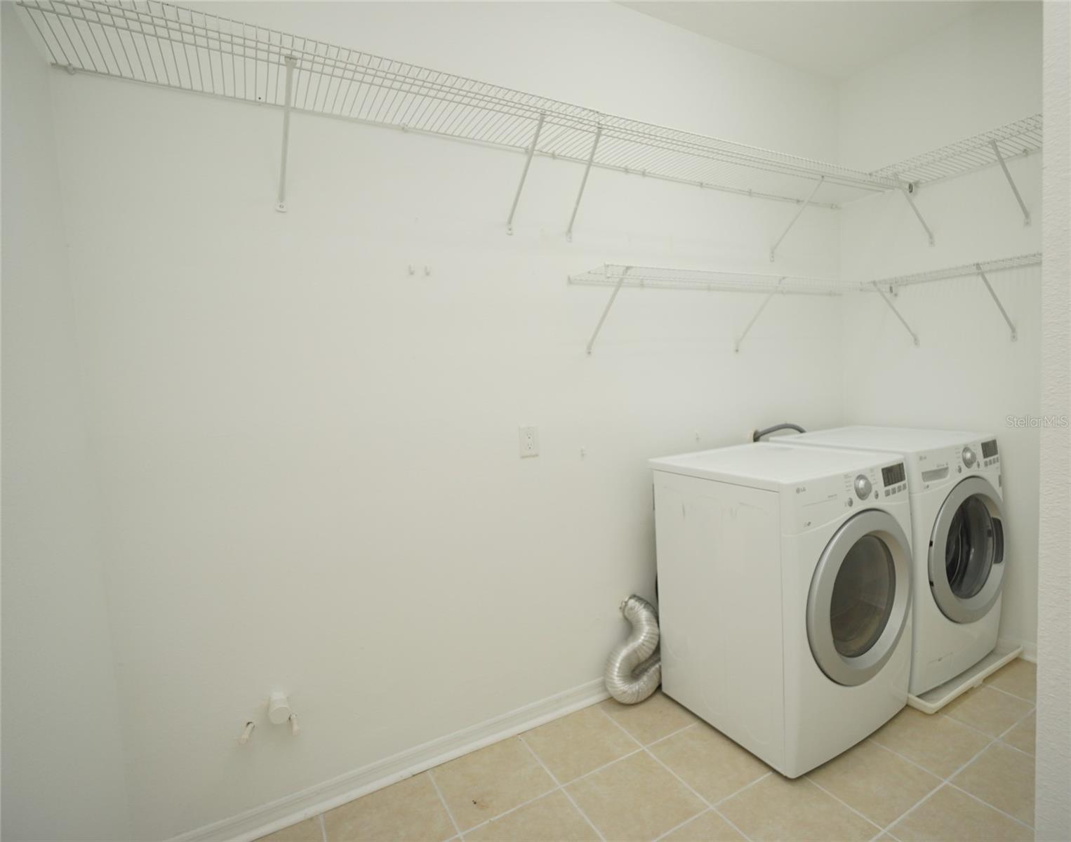 8718 Sandy Plains Dr Property Photo 12