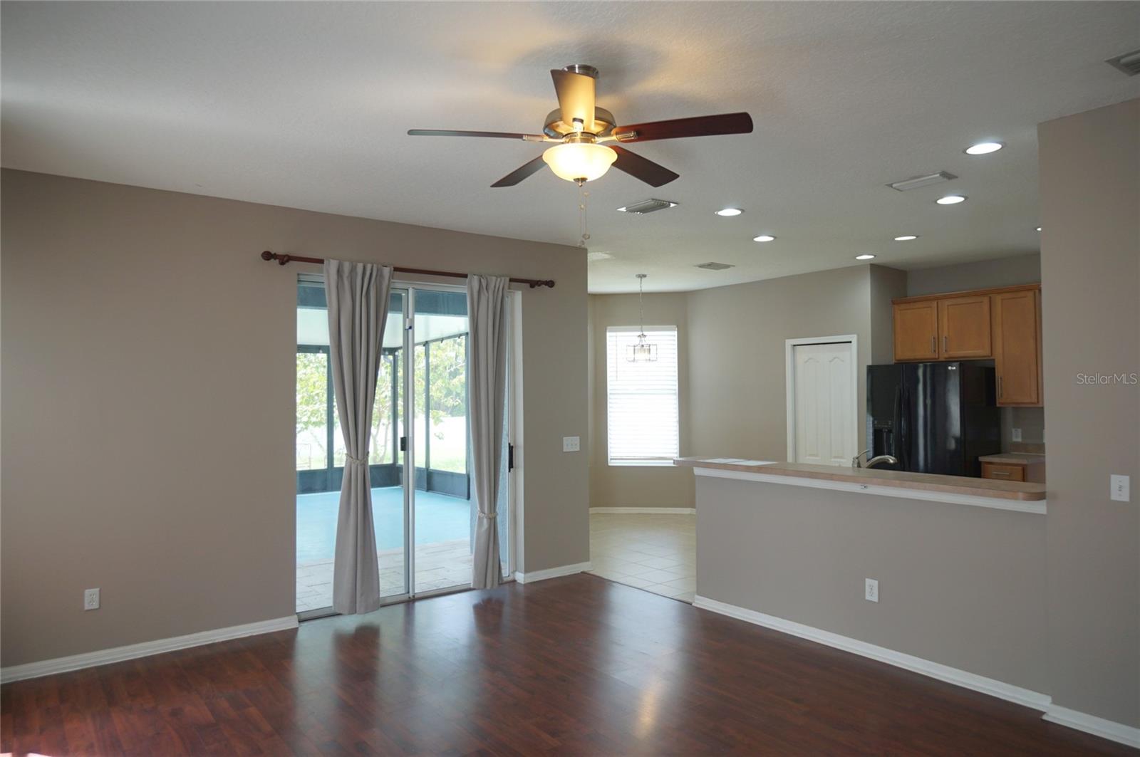 8718 Sandy Plains Dr Property Photo 21