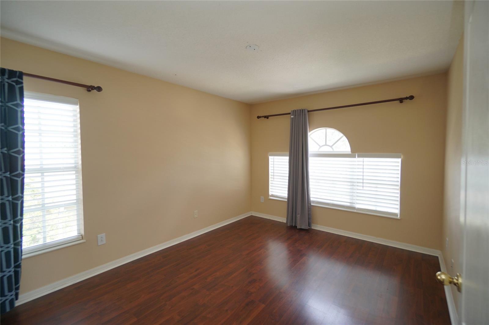 8718 Sandy Plains Dr Property Photo 26