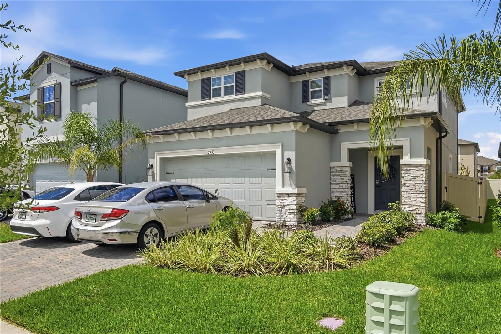 2633 Sunny Pebble Loop Property Photo 3