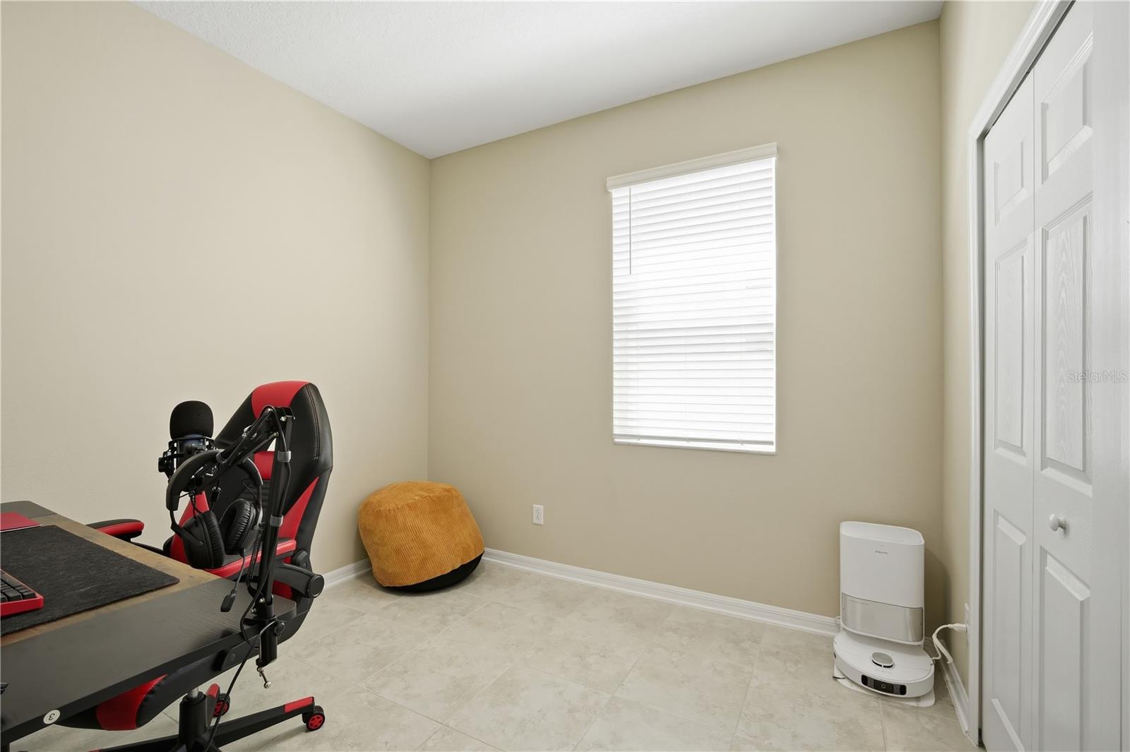 2633 Sunny Pebble Loop Property Photo 5