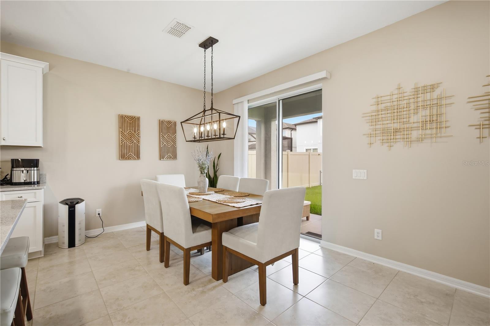2633 Sunny Pebble Loop Property Photo 11