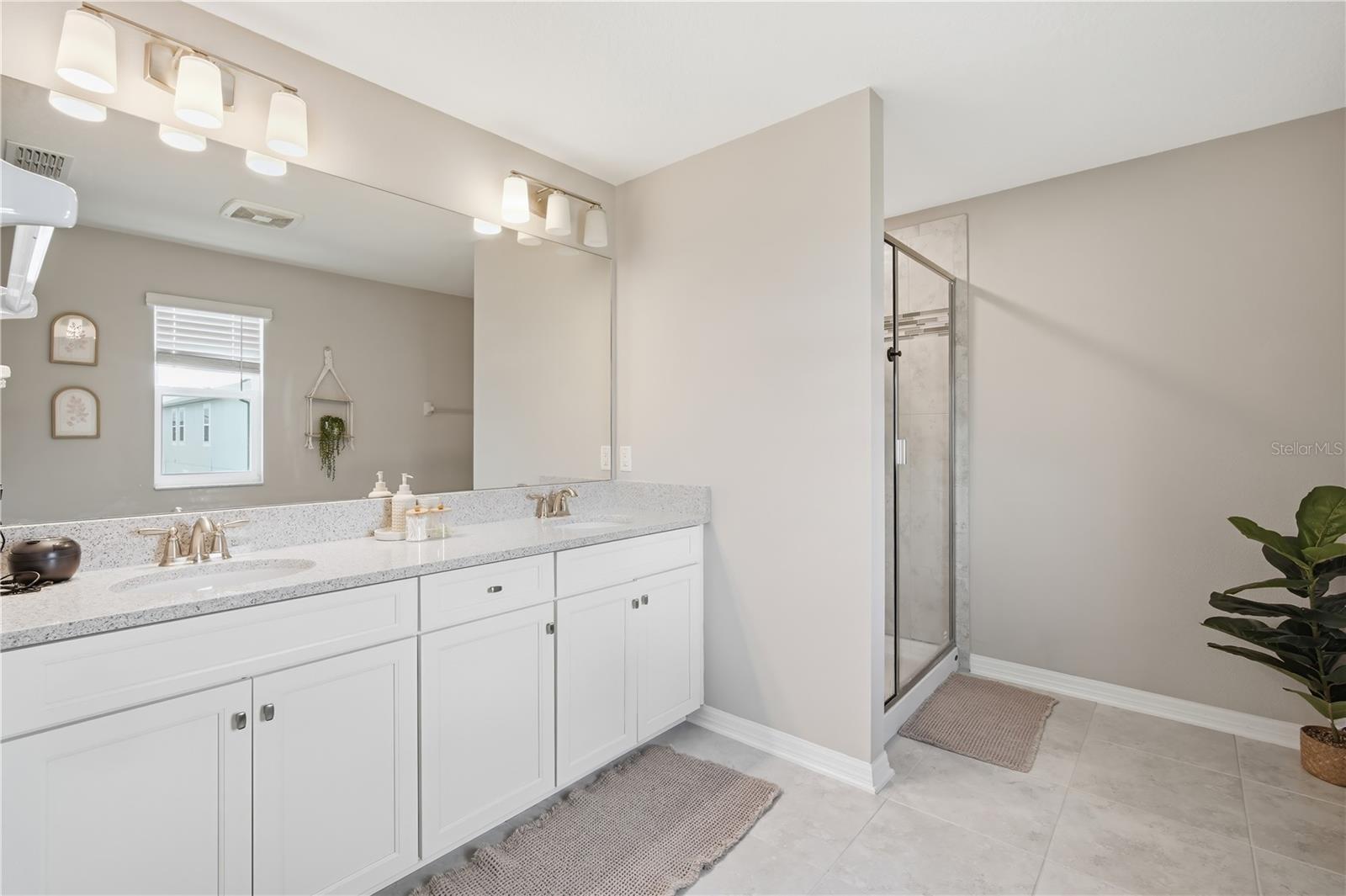 2633 Sunny Pebble Loop Property Photo 15