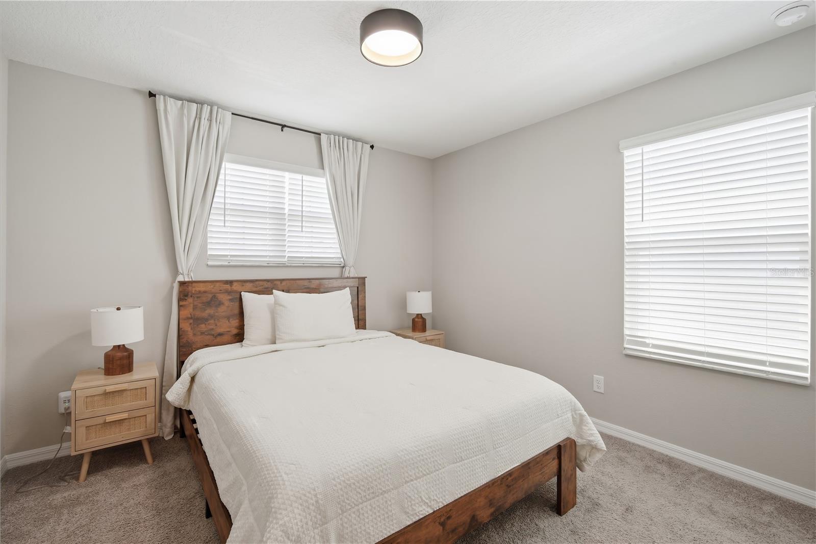 2633 Sunny Pebble Loop Property Photo 19