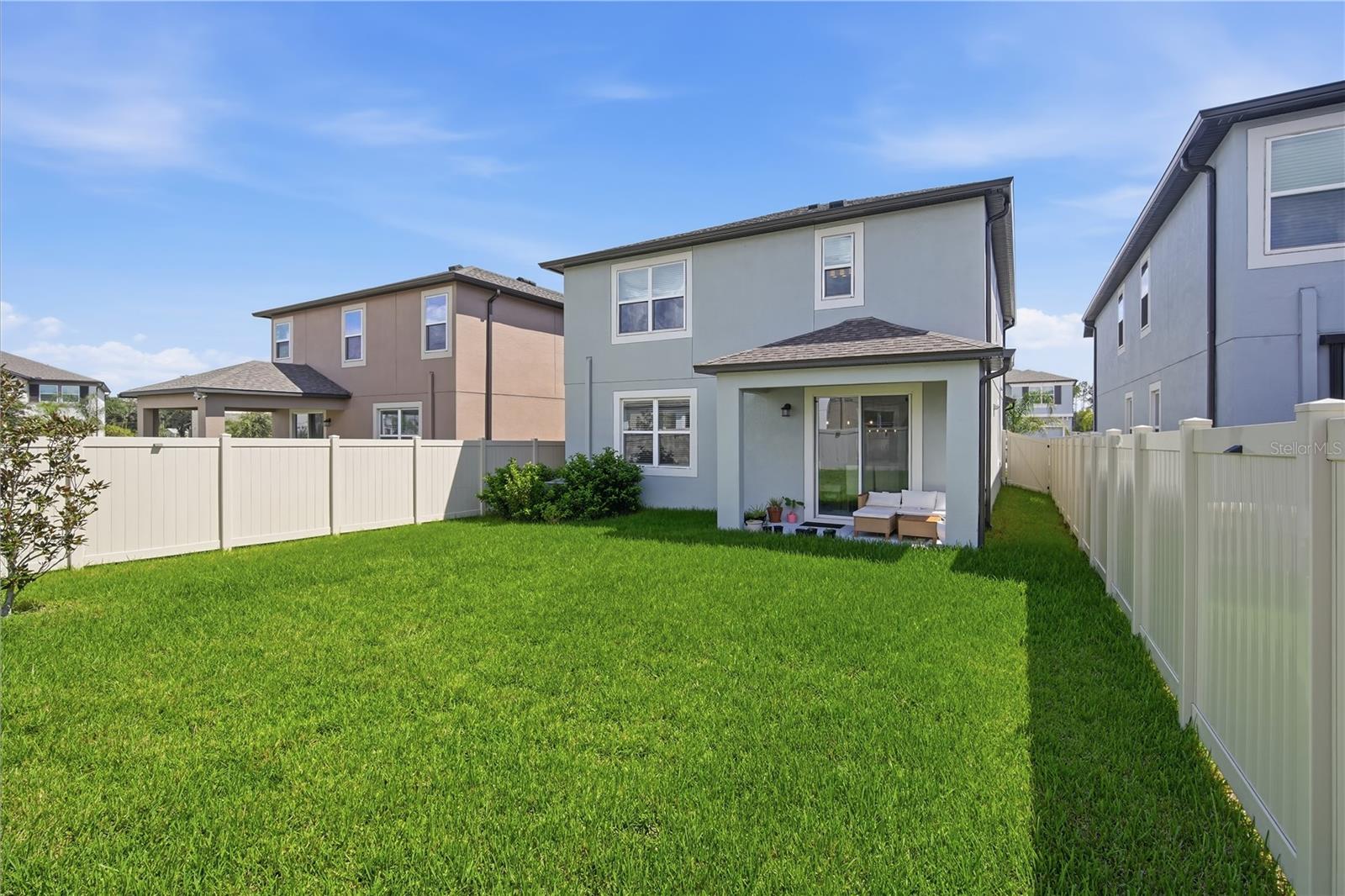 2633 Sunny Pebble Loop Property Photo 23