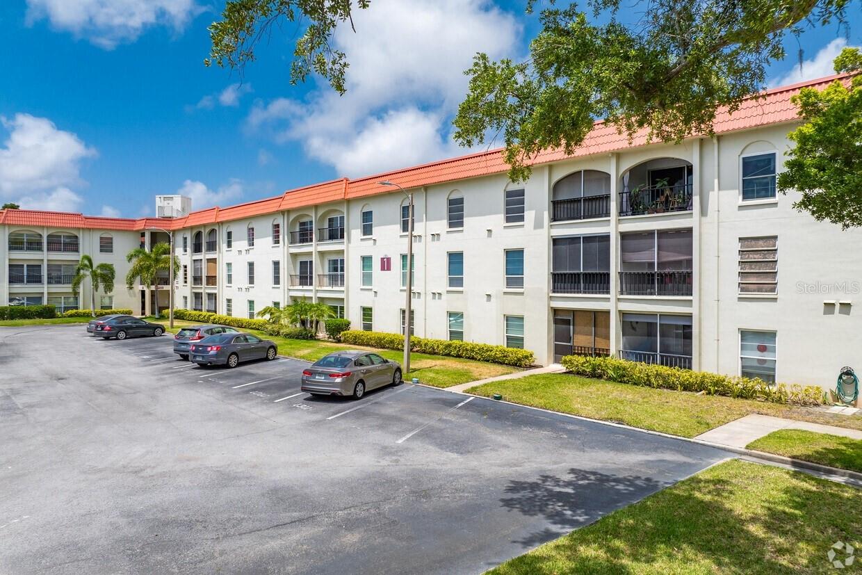 2700 Bayshore Blvd #2308 Property Photo 4