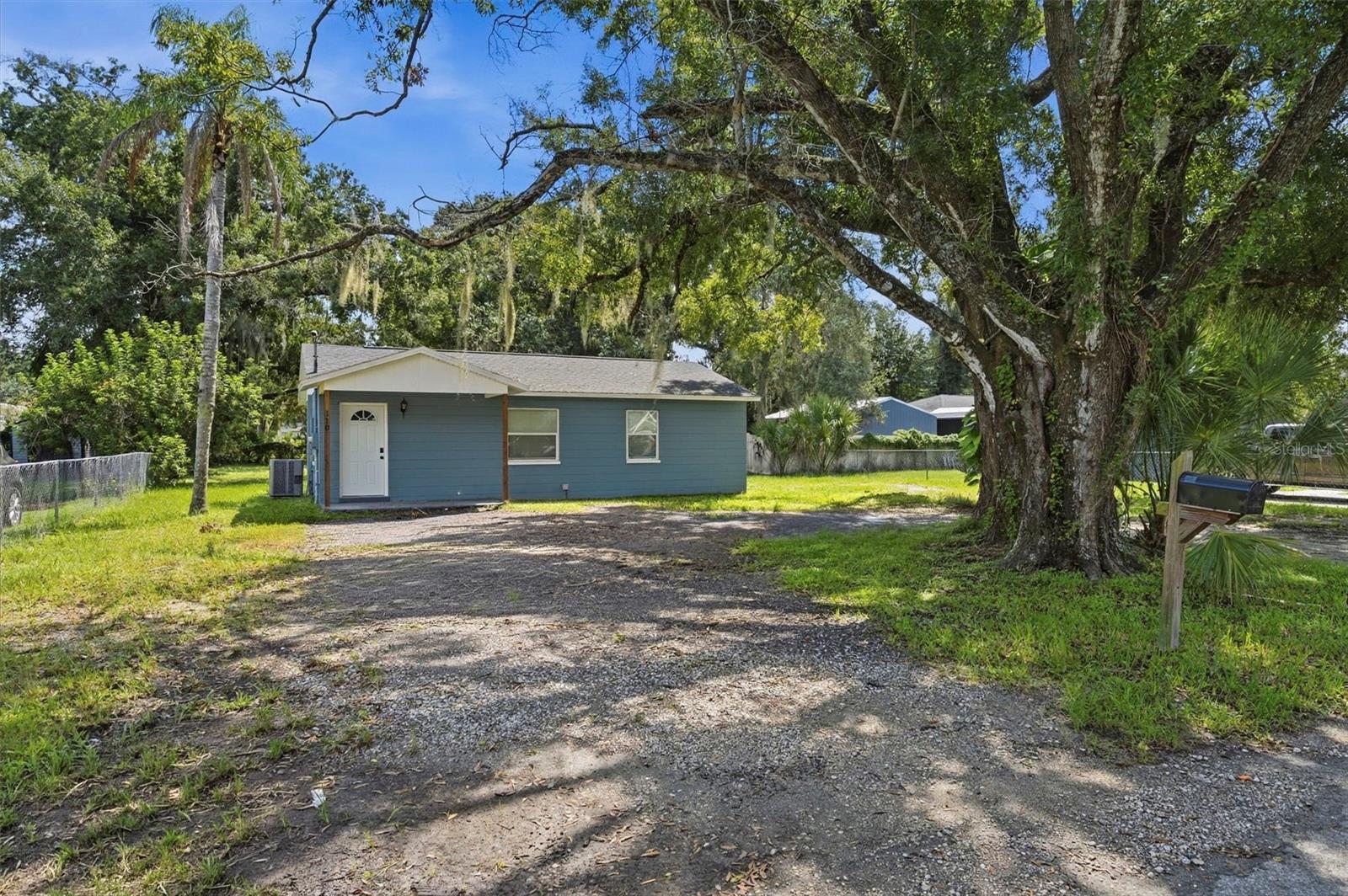 110 S Forest St Property Photo 2
