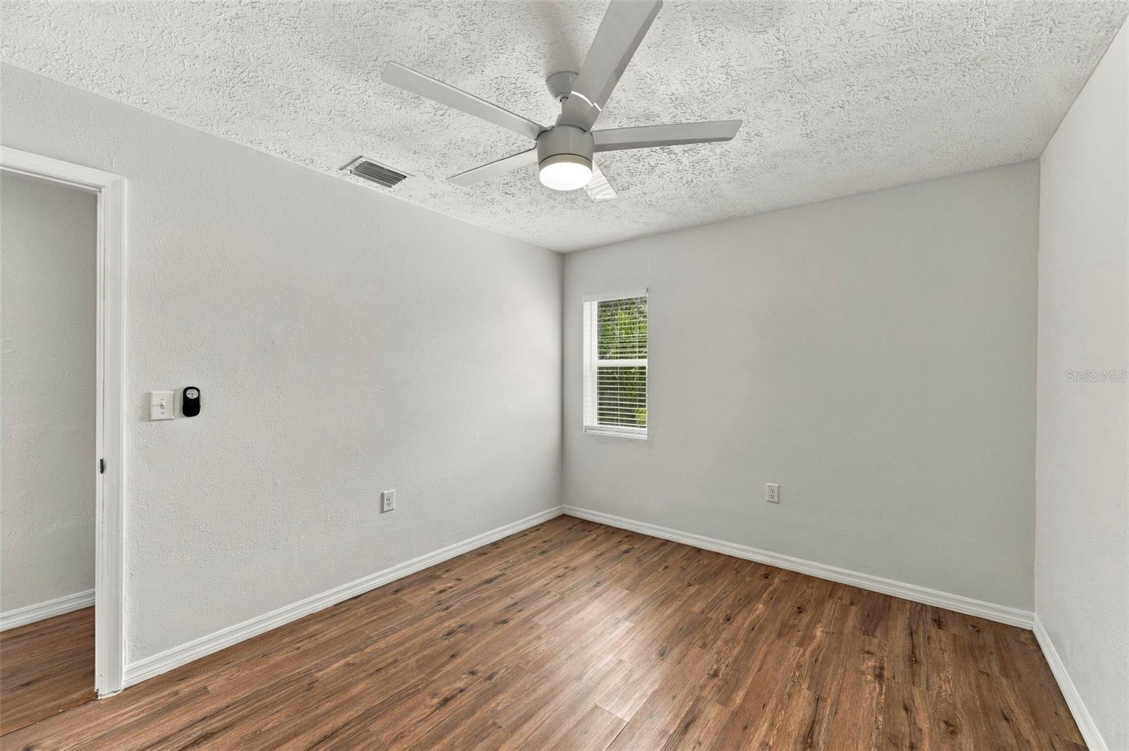 110 S Forest St Property Photo 8