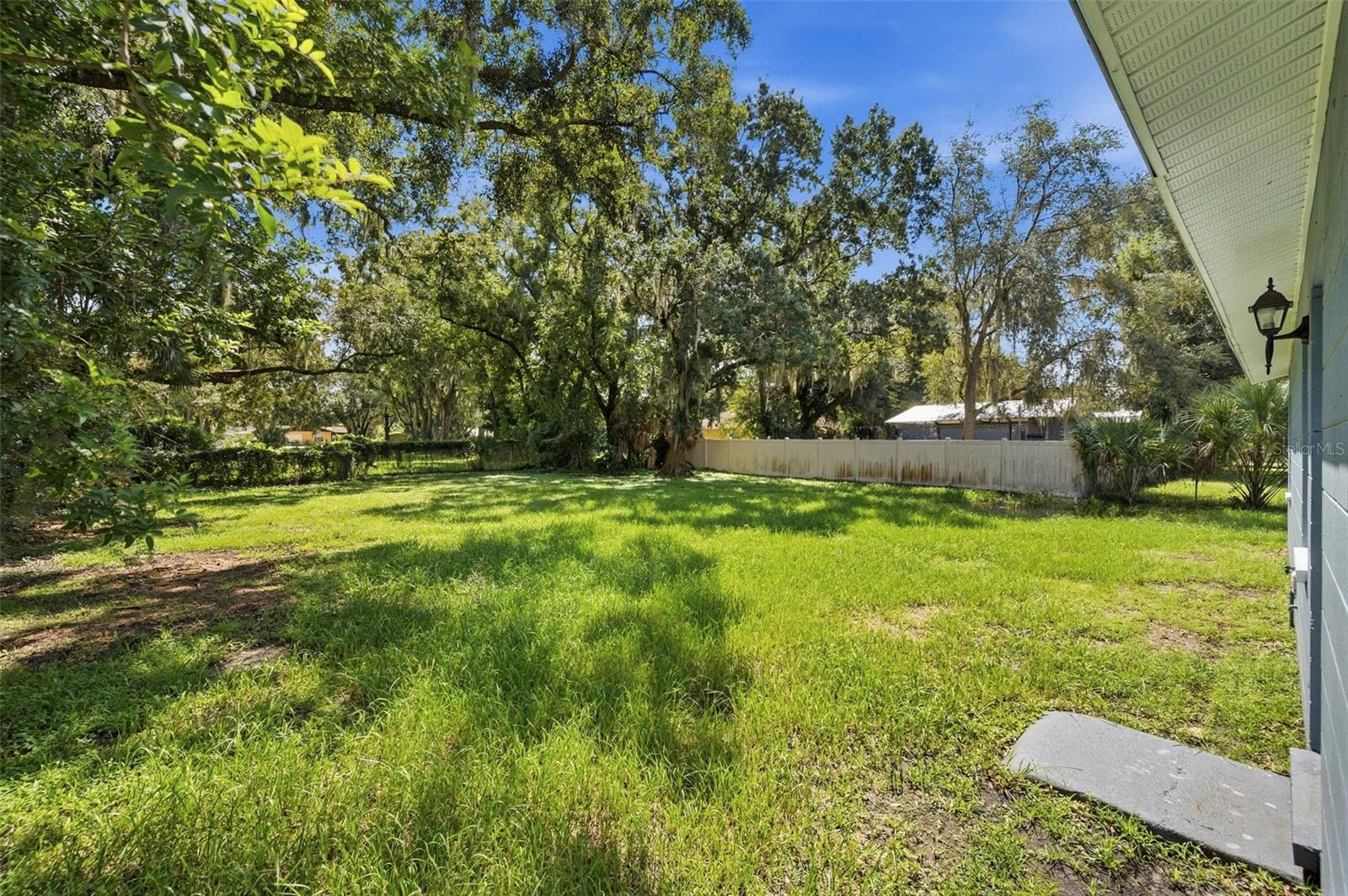 110 S Forest St Property Photo 17