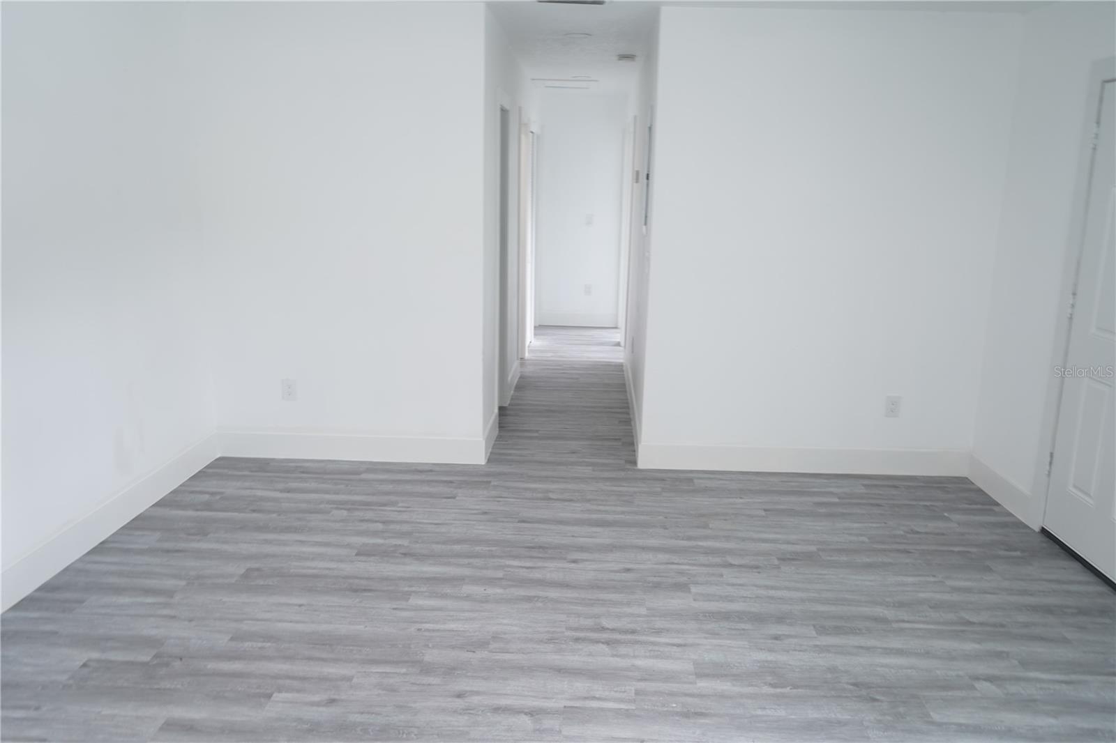311 Country Club Dr Property Photo 25