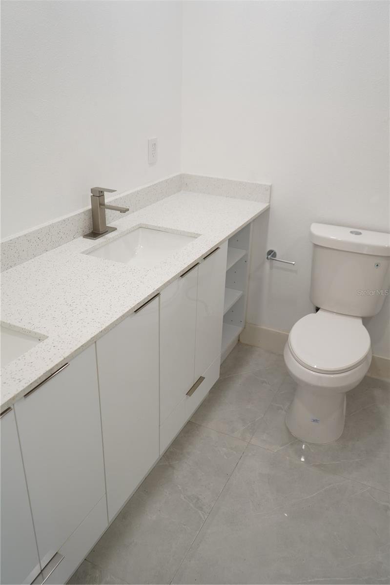 311 Country Club Dr Property Photo 33