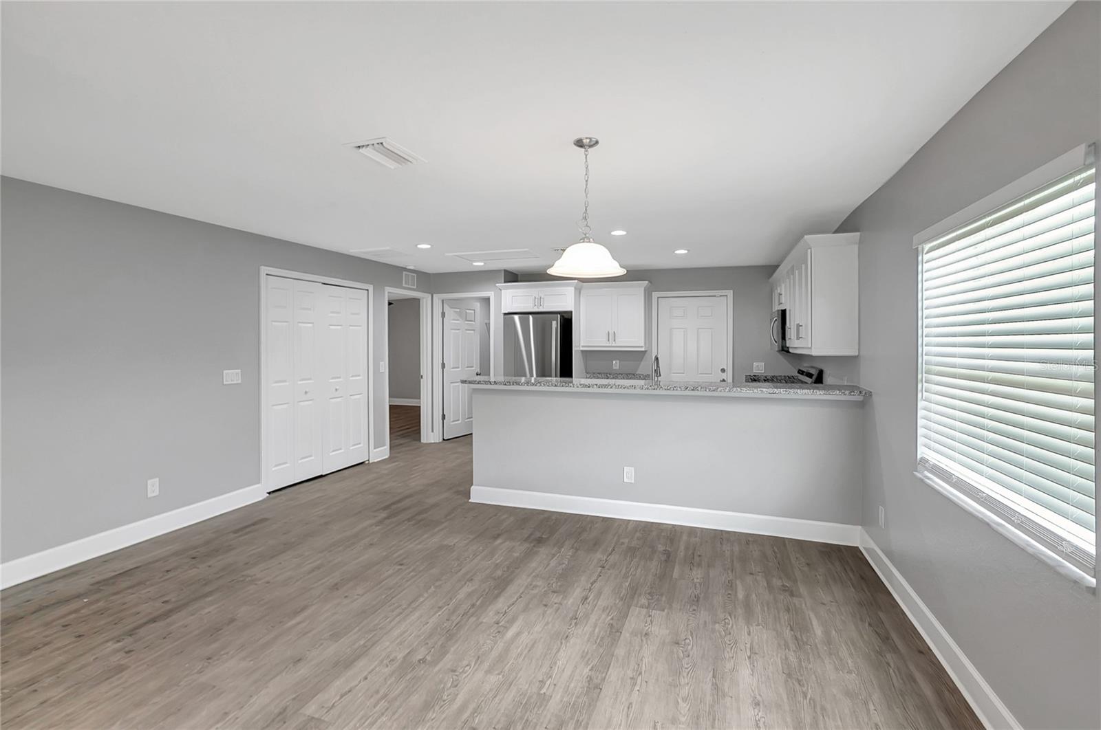 1209 E Ohio St Property Photo 8