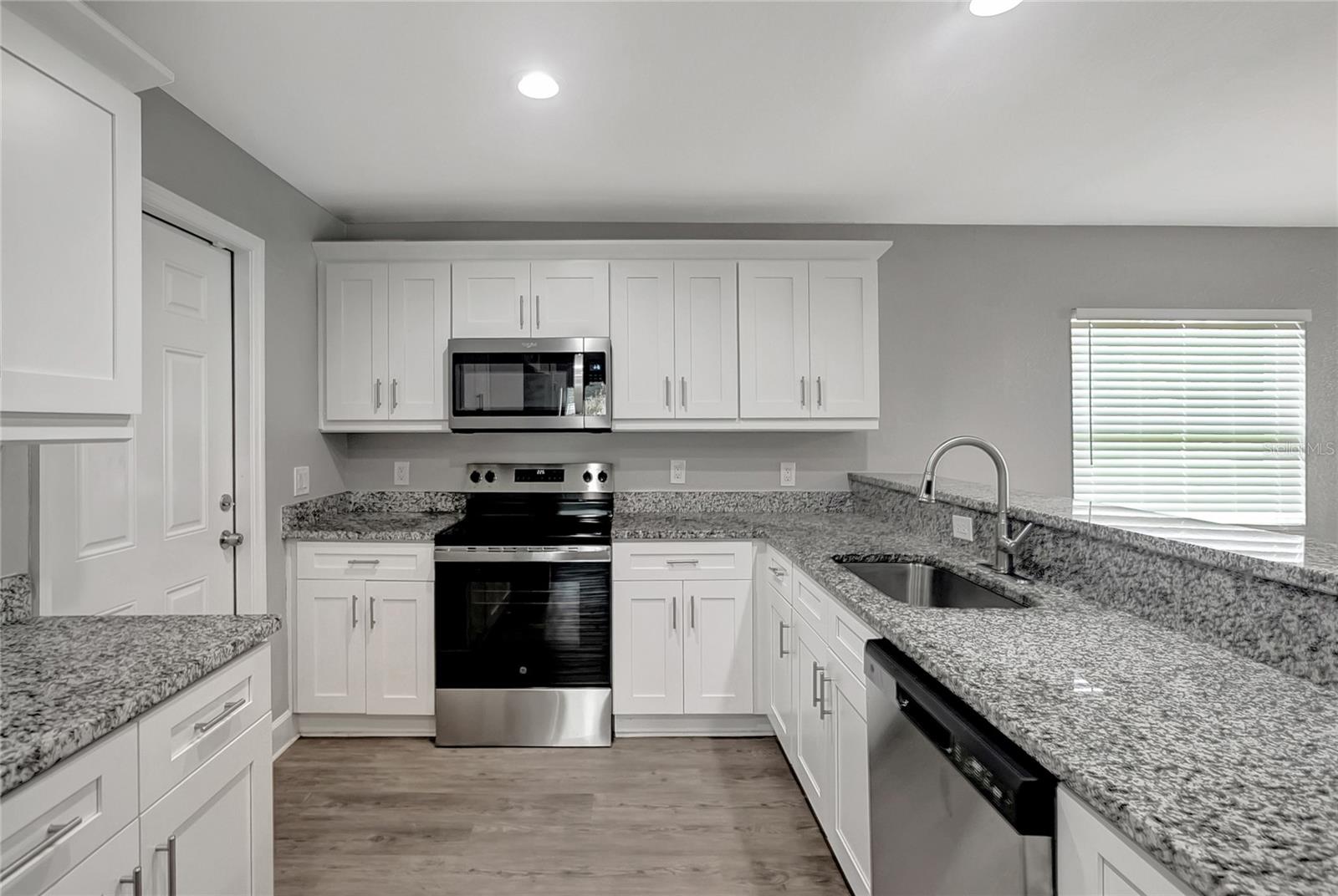1209 E Ohio St Property Photo 15