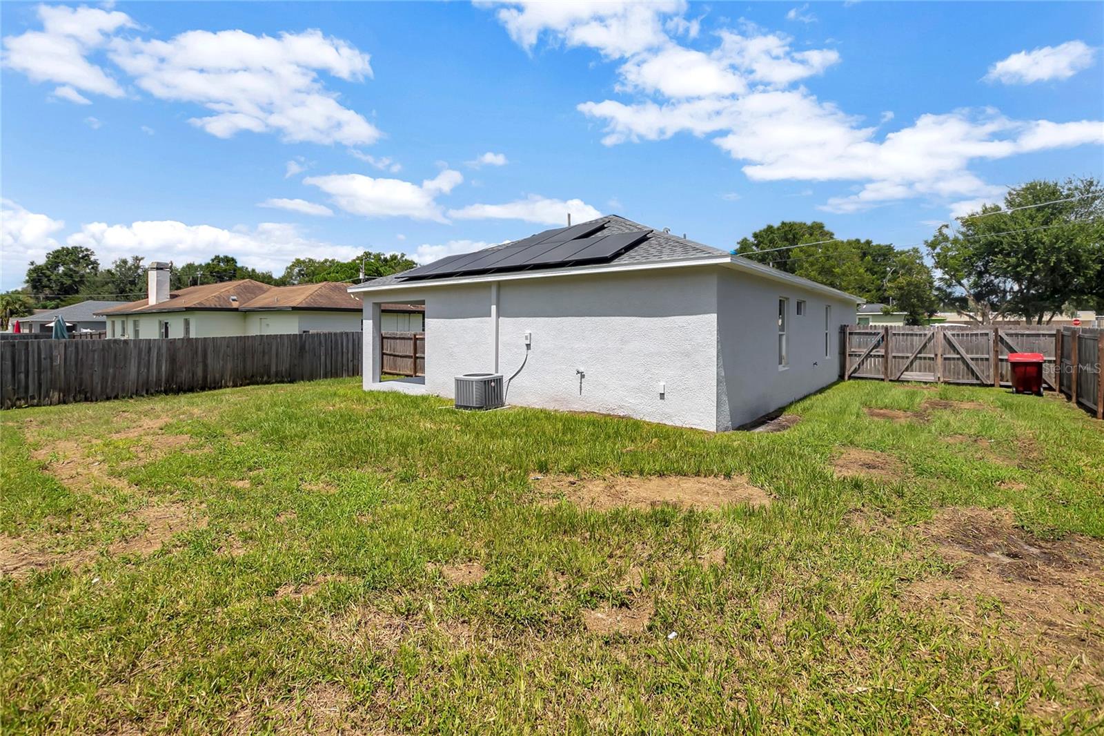 1209 E Ohio St Property Photo 34