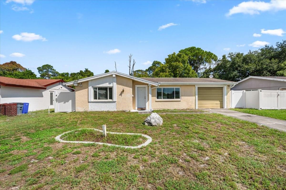 4041 WOODSVILLE DR Property Photo 1