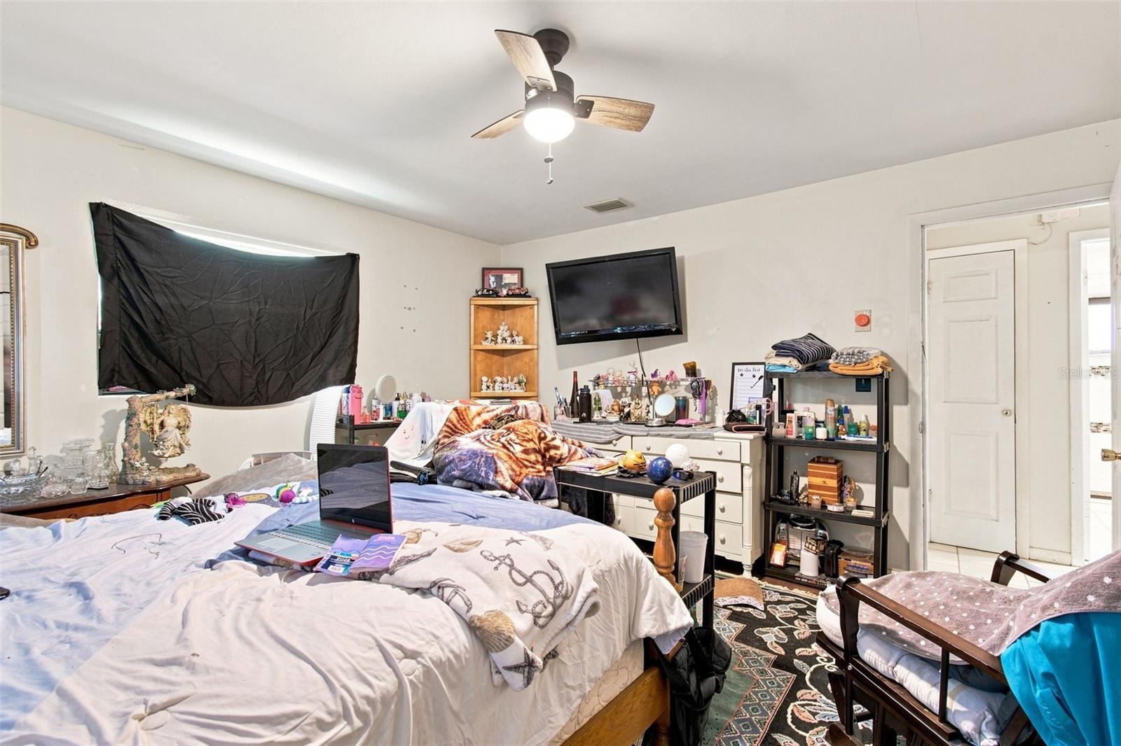 16 S Harrison St Property Photo 15