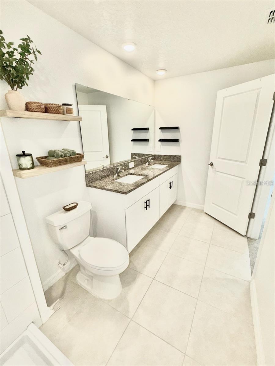 6199 Shiner St Property Photo 12