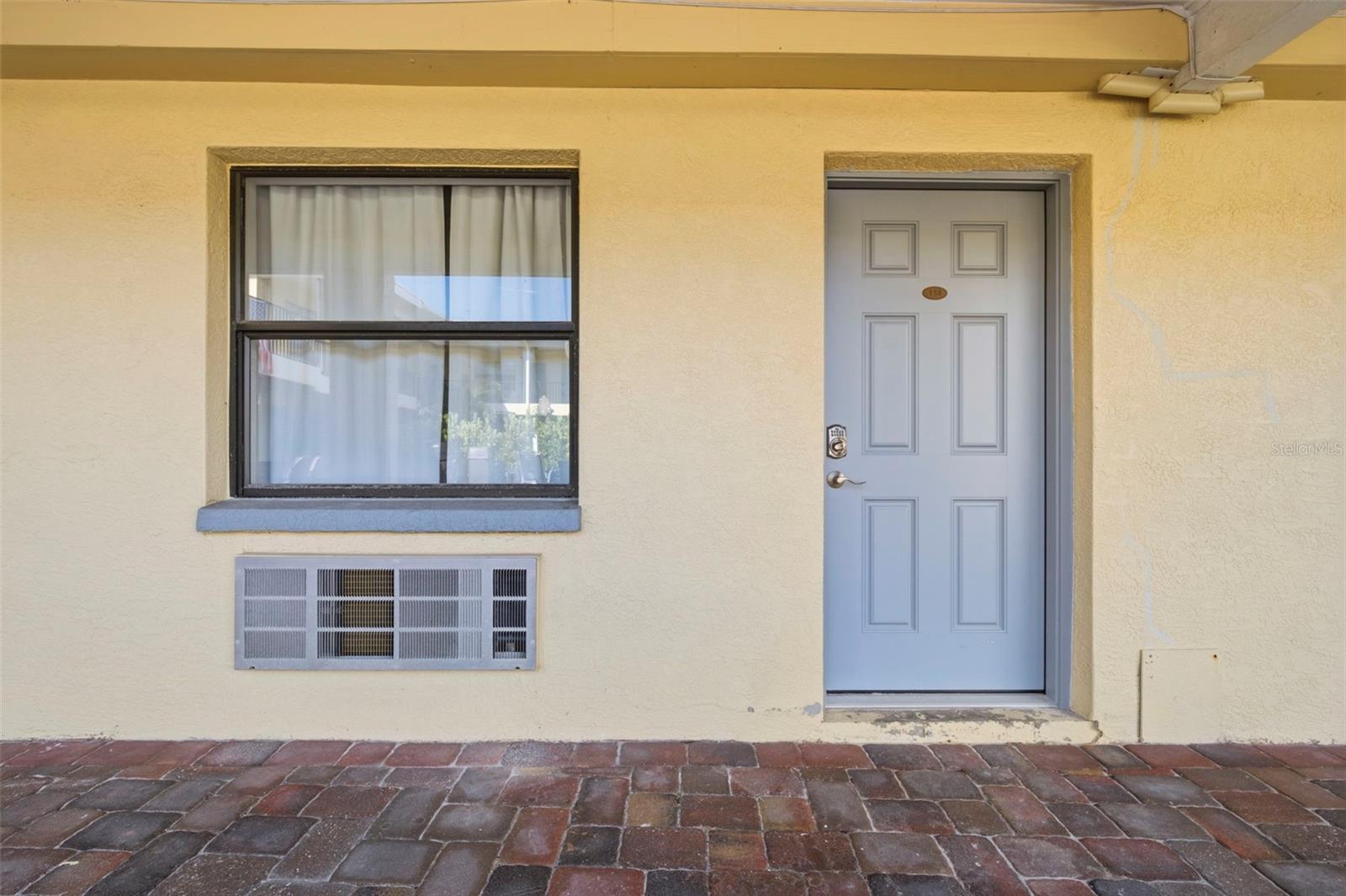 16333 Gulf Blvd #114 Property Photo 3