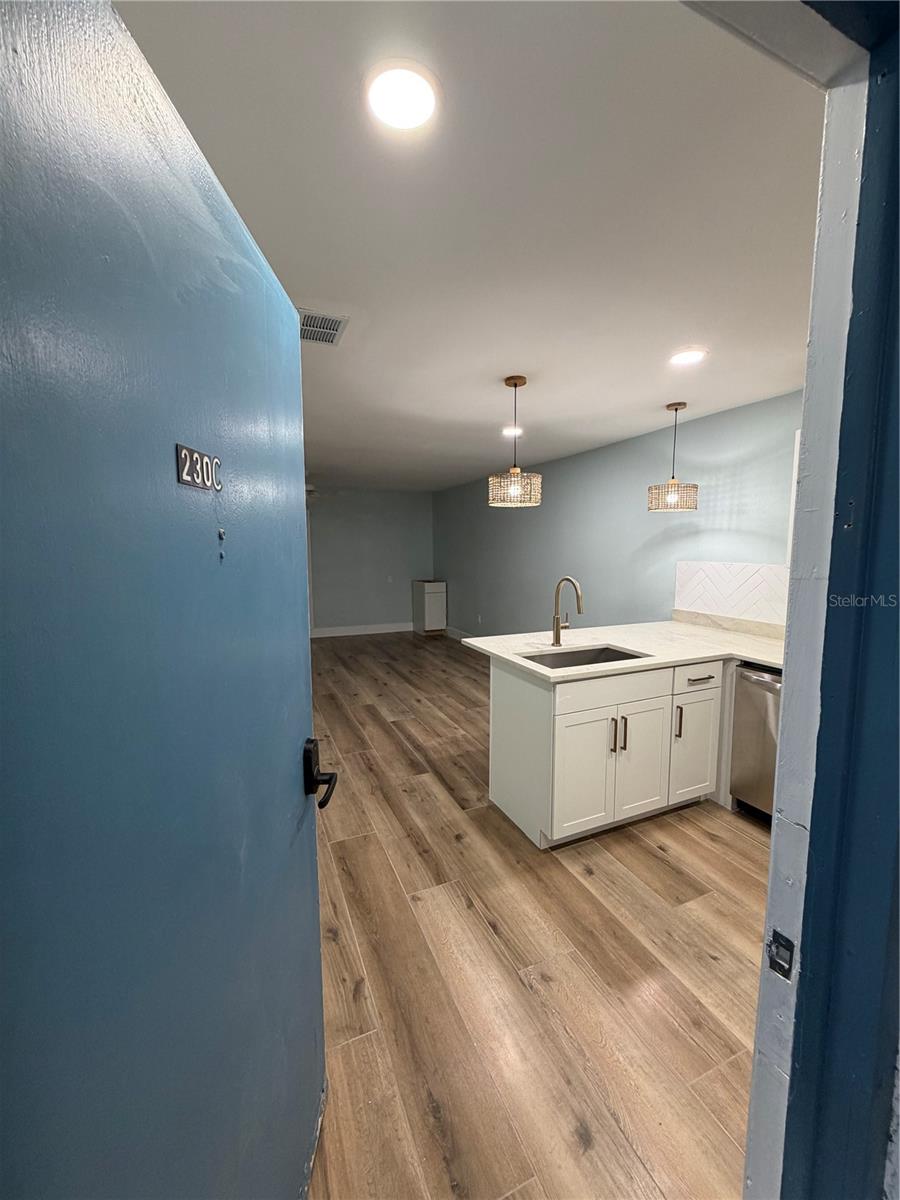 230 Medallion Blvd #c Property Photo 2