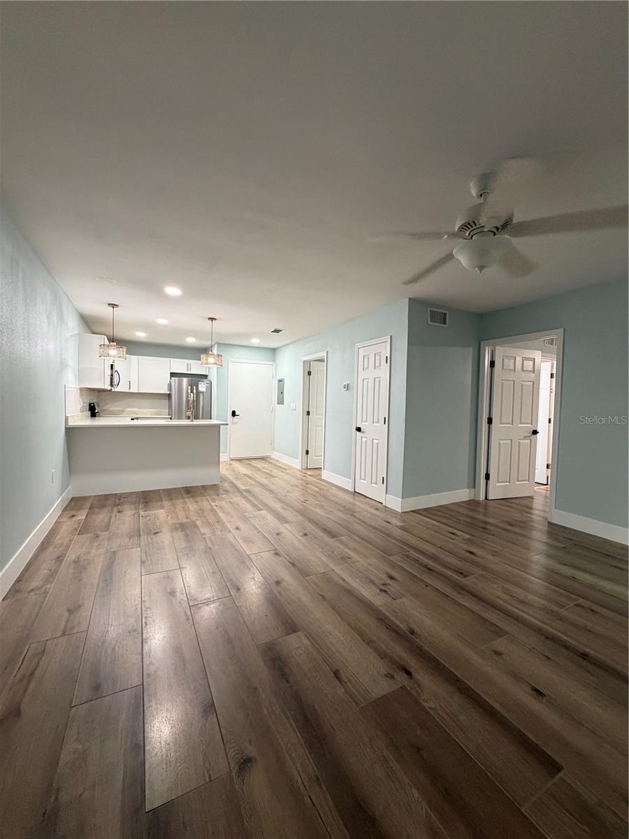 230 Medallion Blvd #c Property Photo 9