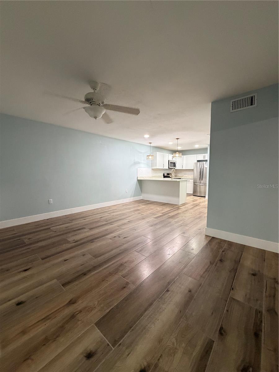 230 Medallion Blvd #c Property Photo 10