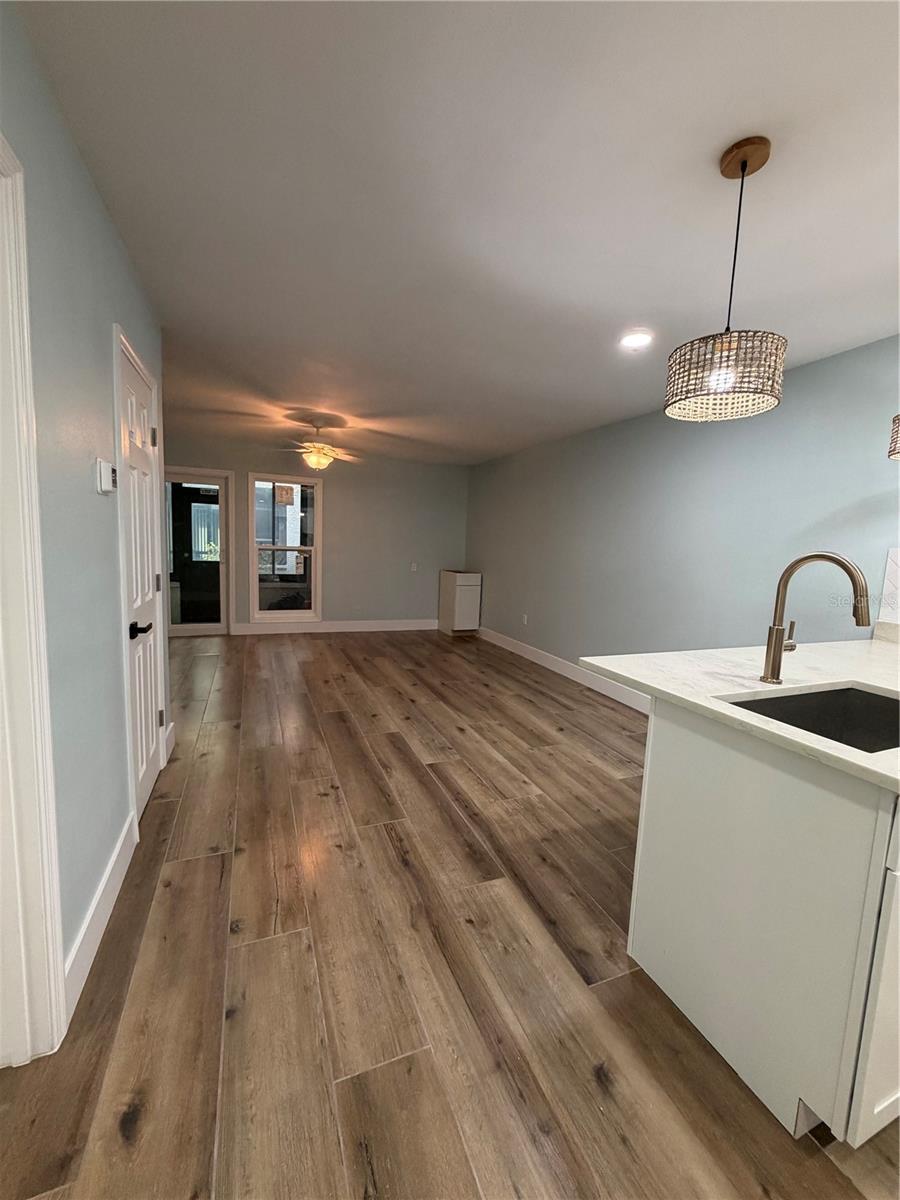 230 Medallion Blvd #c Property Photo 11