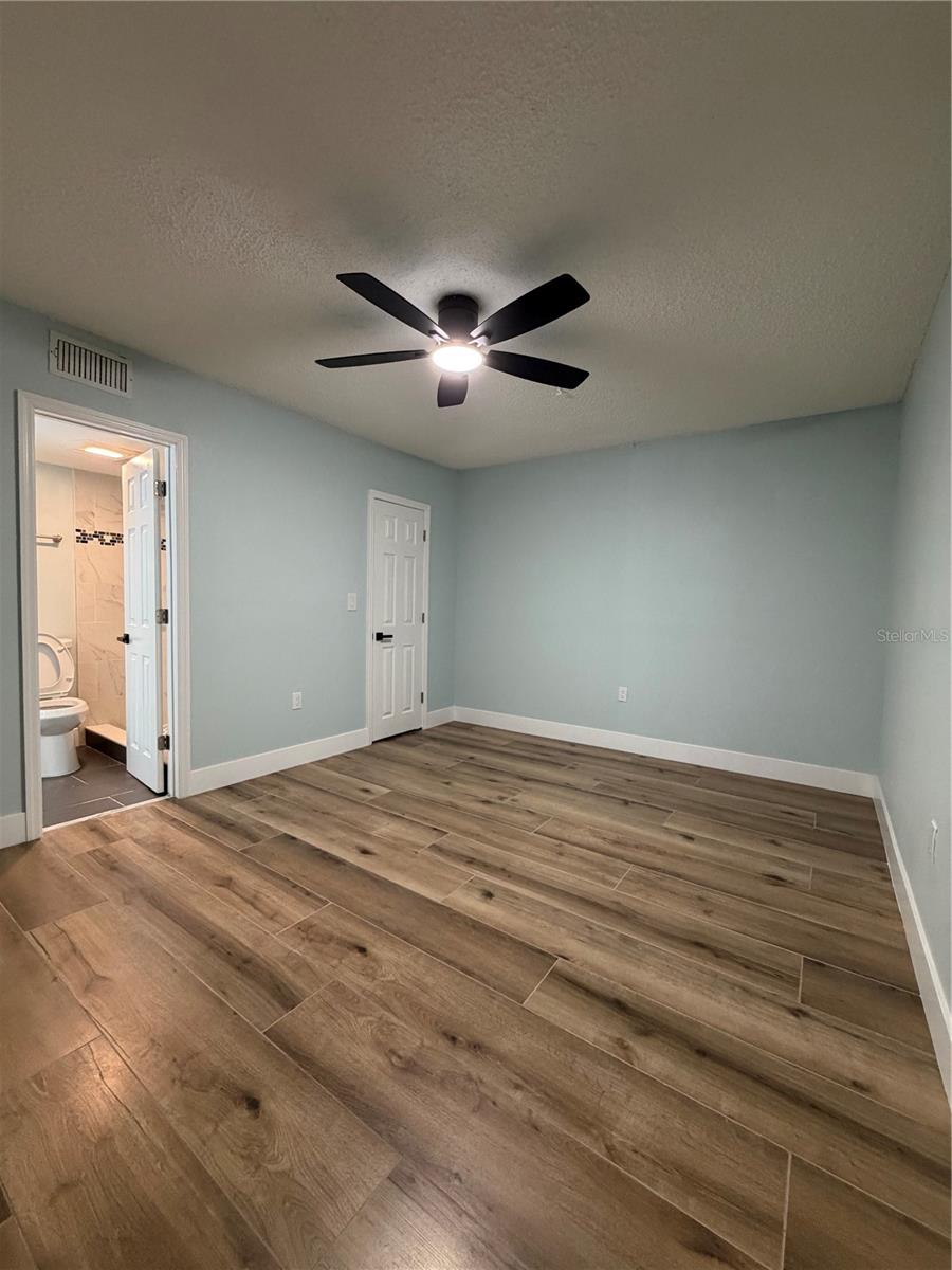 230 Medallion Blvd #c Property Photo 13