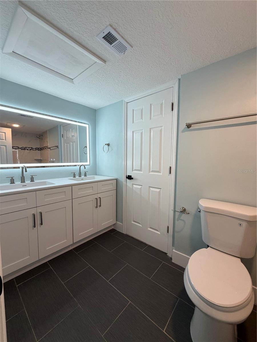 230 Medallion Blvd #c Property Photo 15