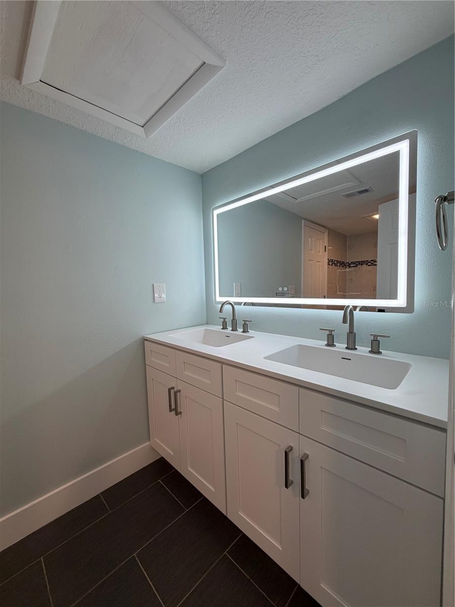 230 Medallion Blvd #c Property Photo 17
