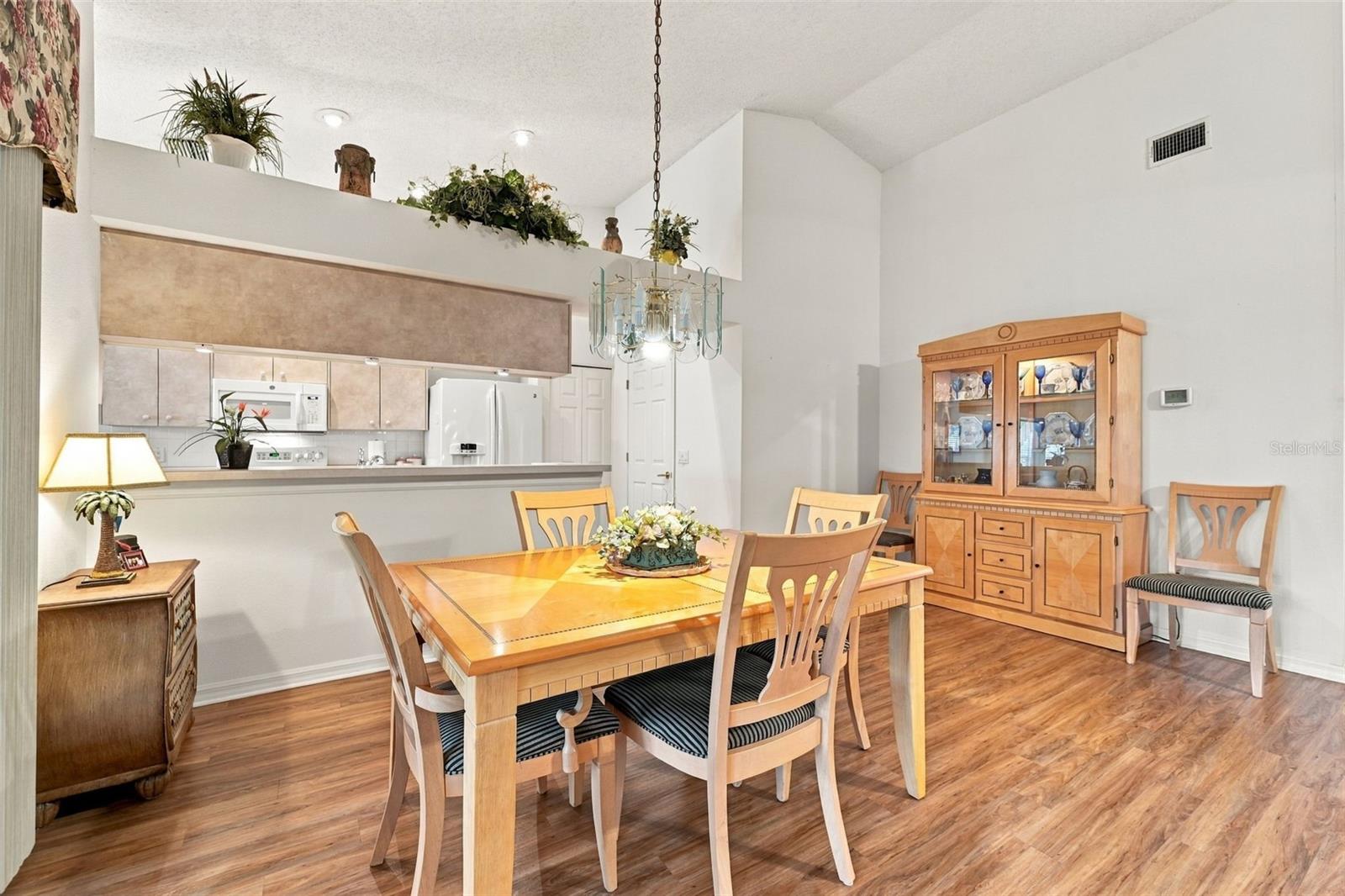 1202 Wolford Dr Property Photo 8