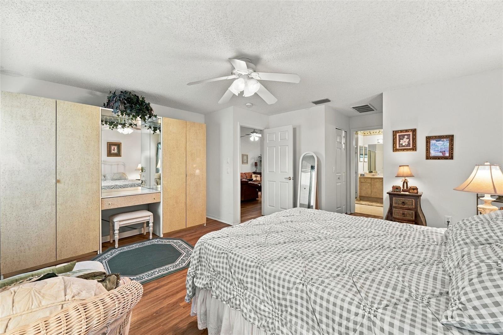 1202 Wolford Dr Property Photo 18