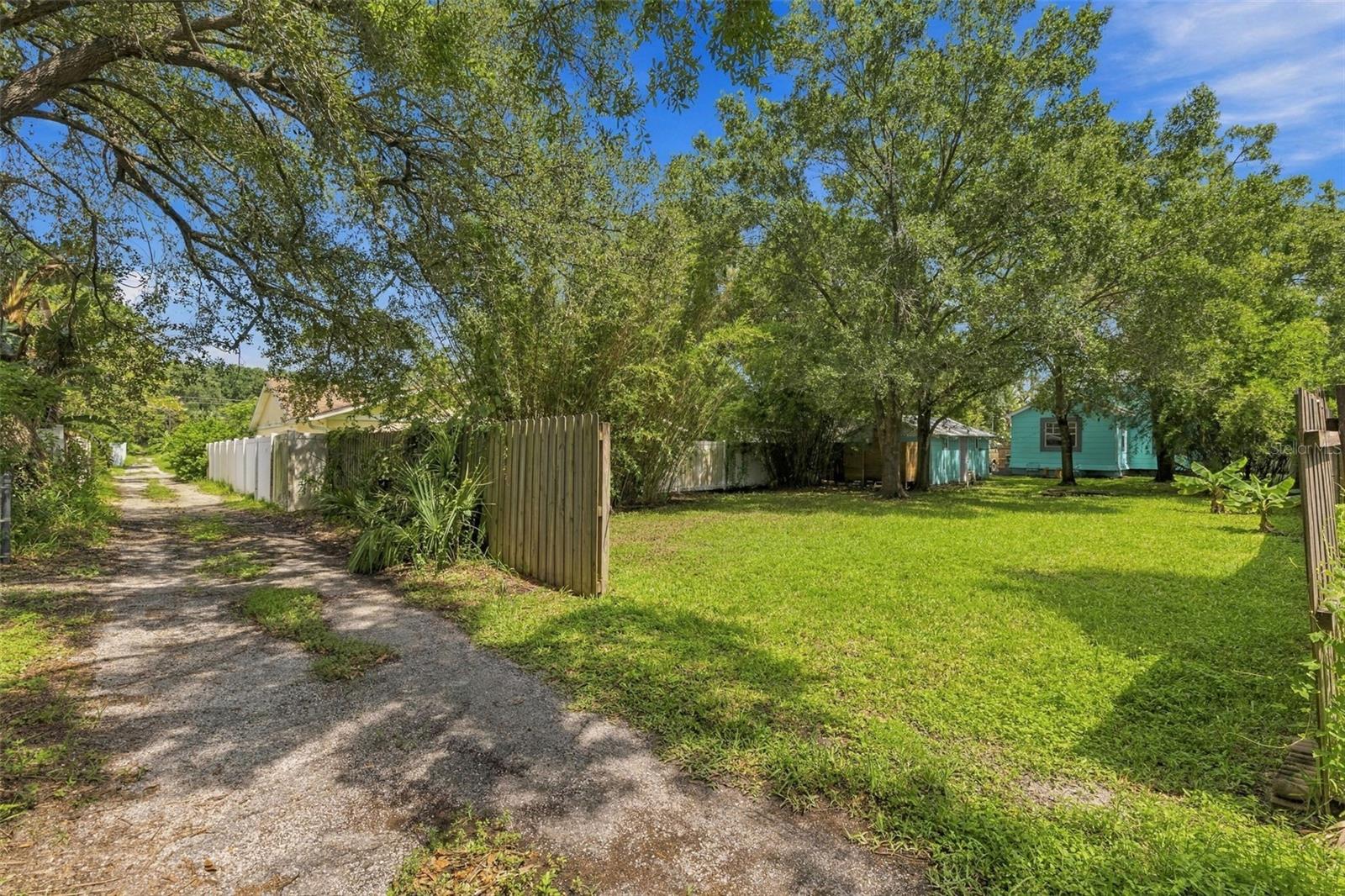 5916 N Tampa St Property Photo 20