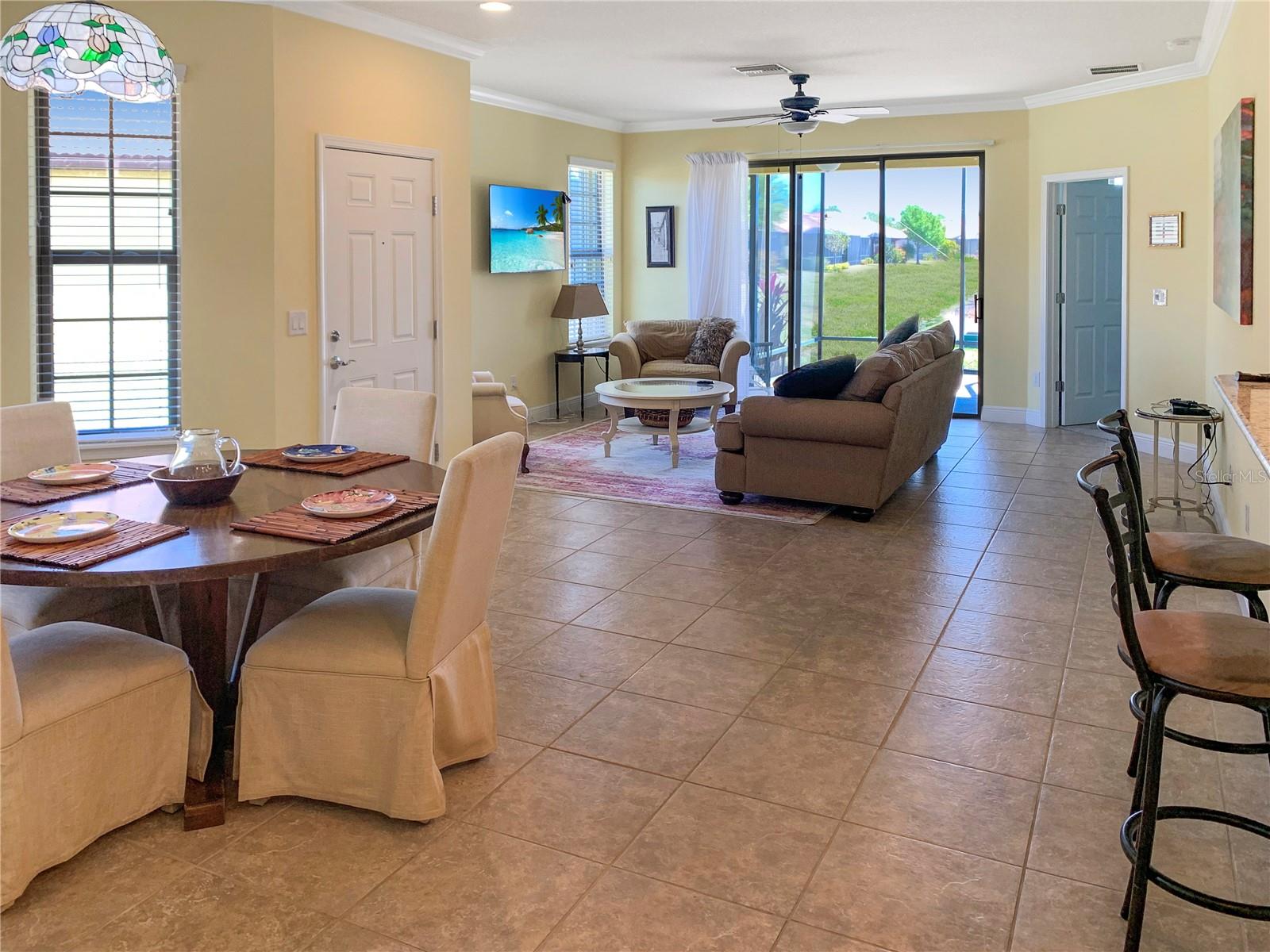 5472 Sunset Falls Dr Property Photo 3
