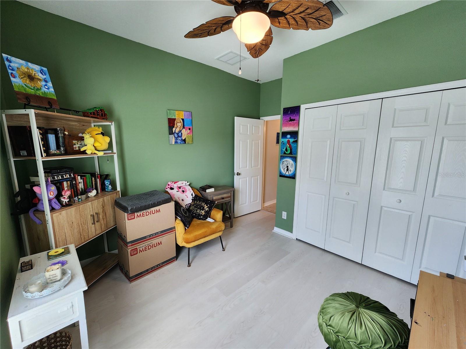 9342 Crescent Ray Dr Property Photo 10