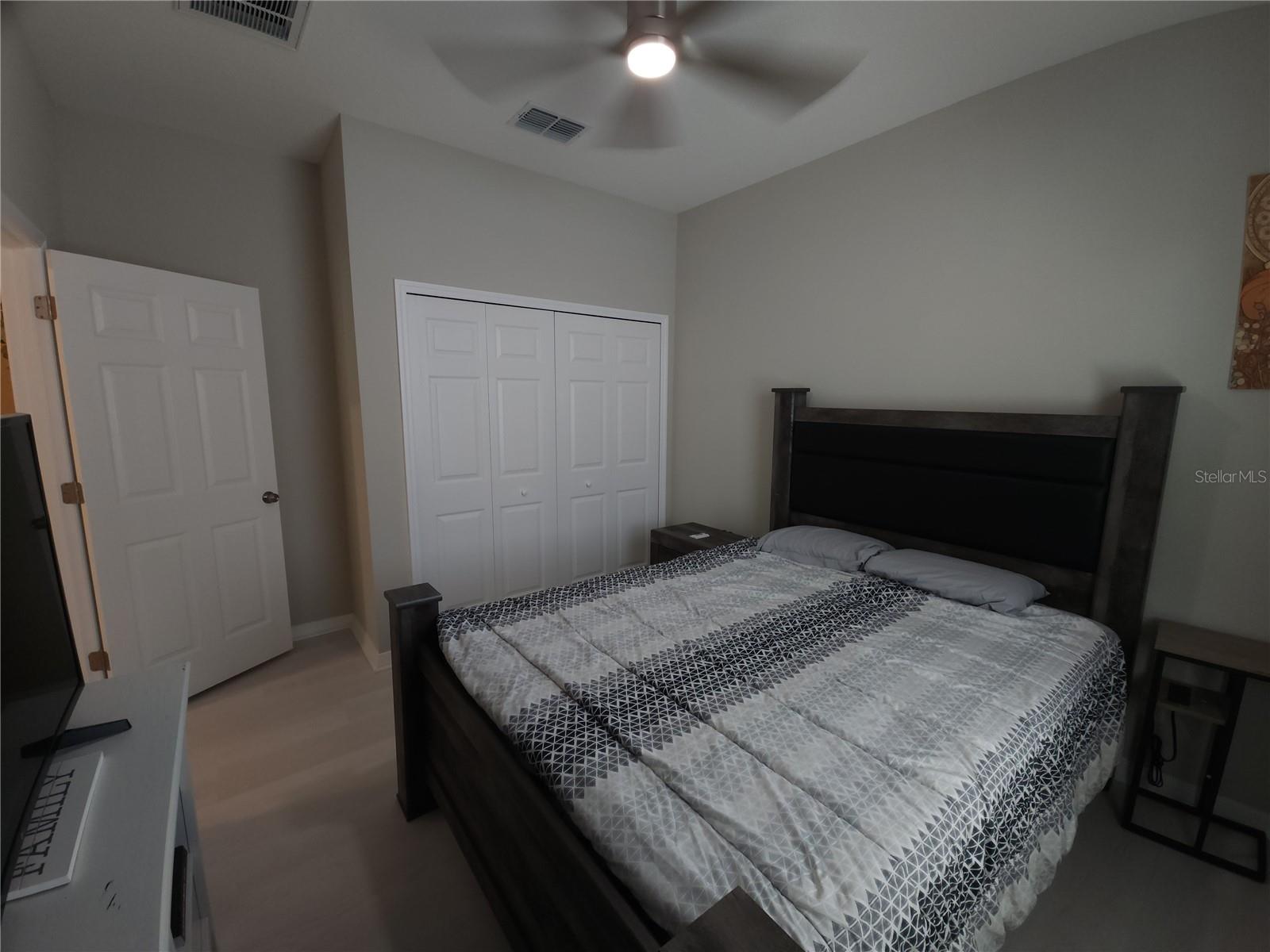 9342 Crescent Ray Dr Property Photo 16