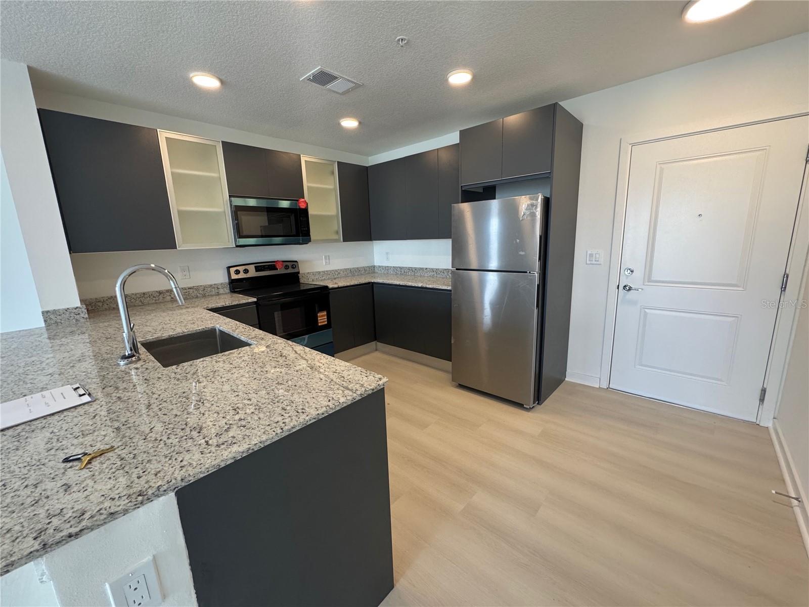5563 Millenia Park Blvd Blvd #525 Property Photo 6